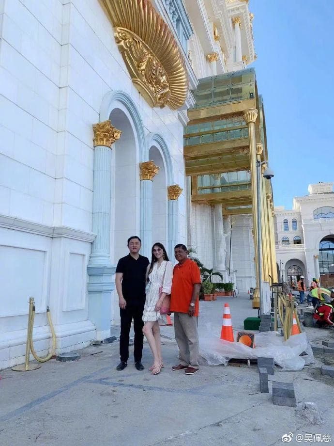 近年吳佩慈跟未婚夫紀曉波不時傳出欠價消息。（翻攝自吳佩慈微博）