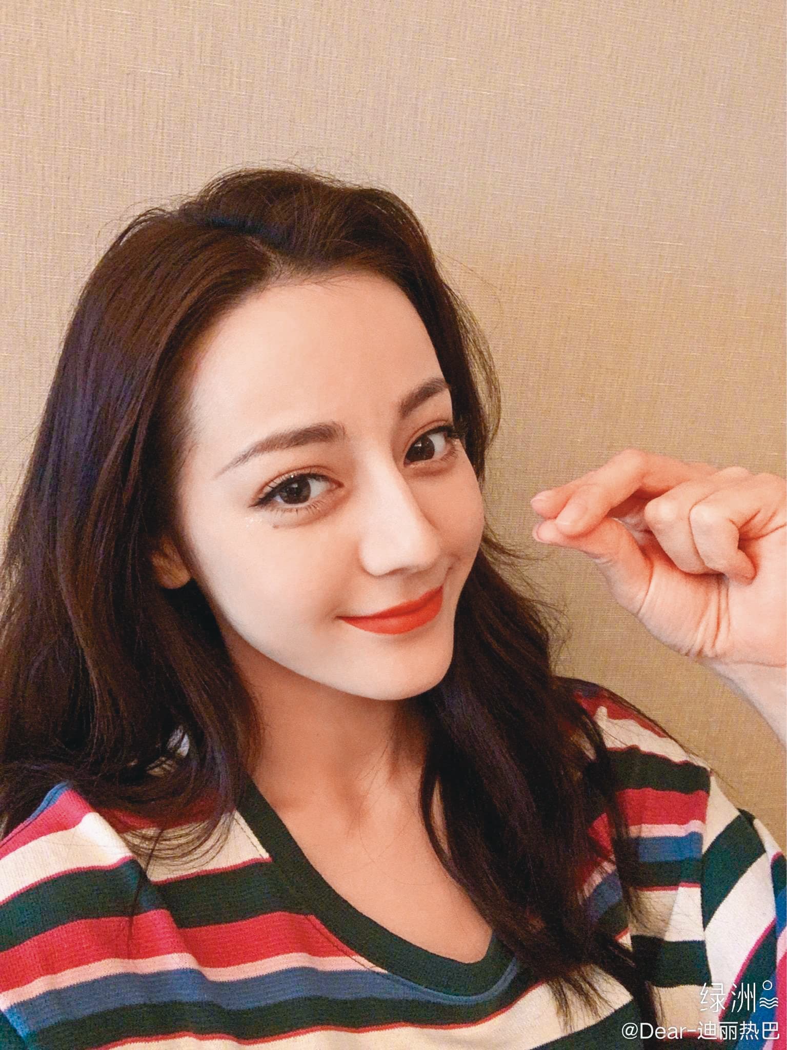 迪麗熱巴近年人氣強滾滾，但其實她第一次當古裝劇《秦時麗人明月心》女主角收視並不理想。（翻攝迪麗熱巴微博）