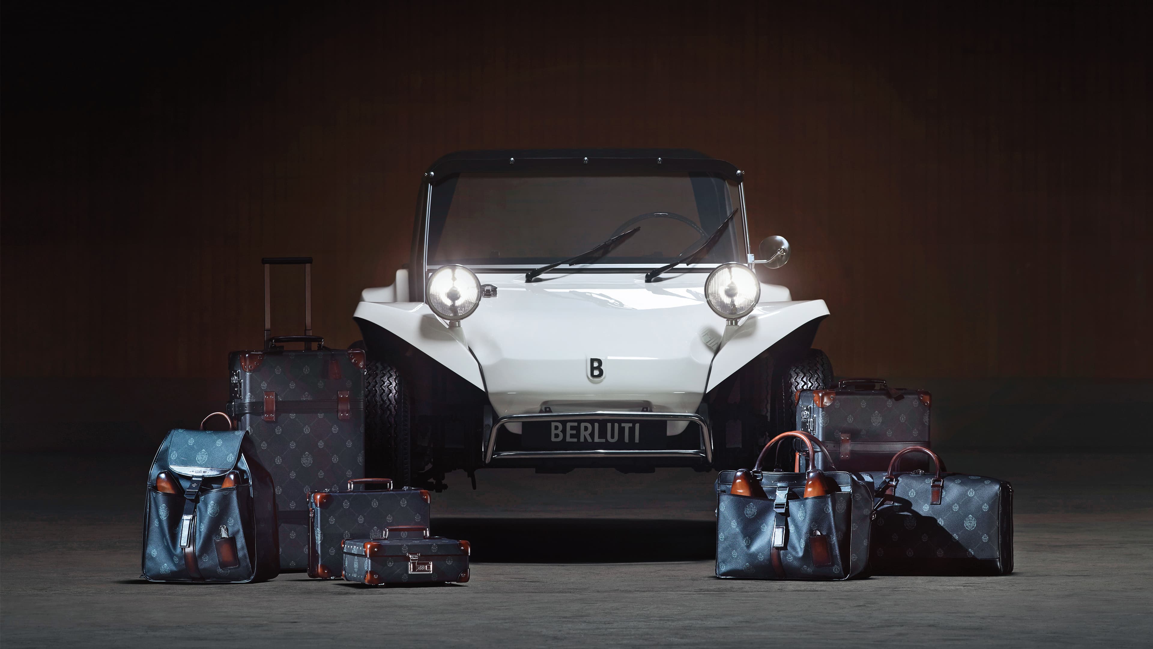  Berluti全新沙灘越野車上有可供訂製的SIGNATURE Canvas圖紋帆布軟篷。（Berluti提供）