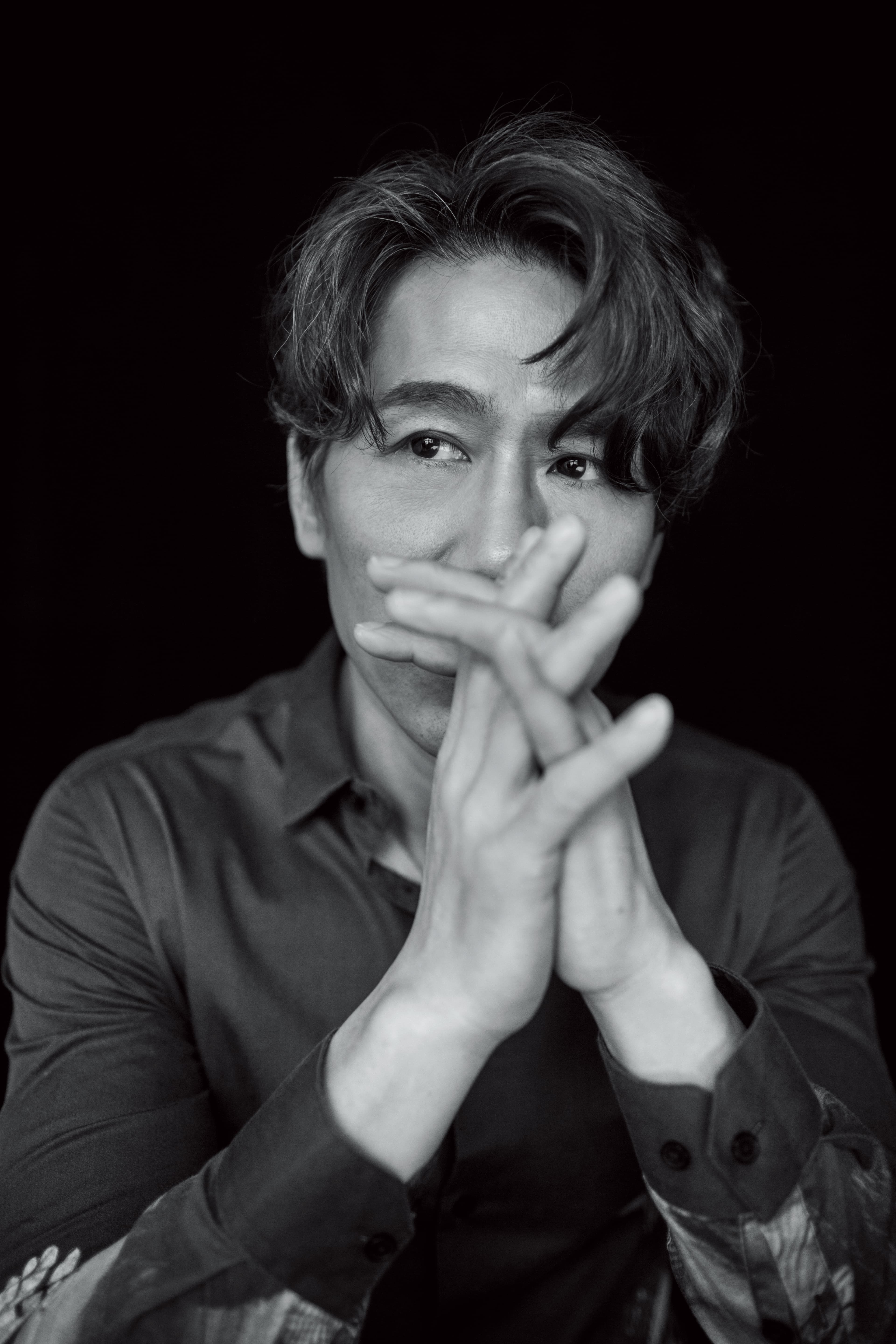 厚實的嗓音， 溫暖的歌路形象， 羅時豐說他本來就是這樣。