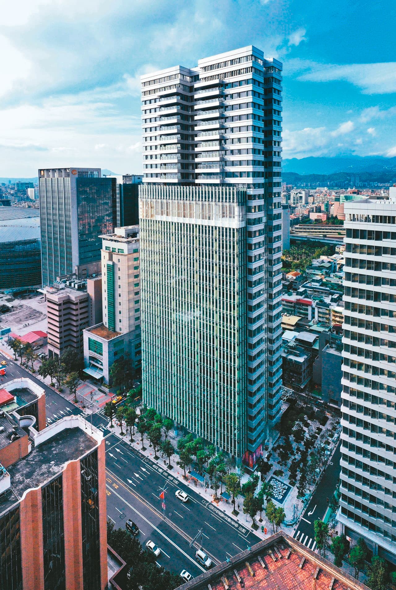 宋學仁砸下新台幣2億元，買下精華地段豪宅給張清芳。（翻攝於璞園官網）