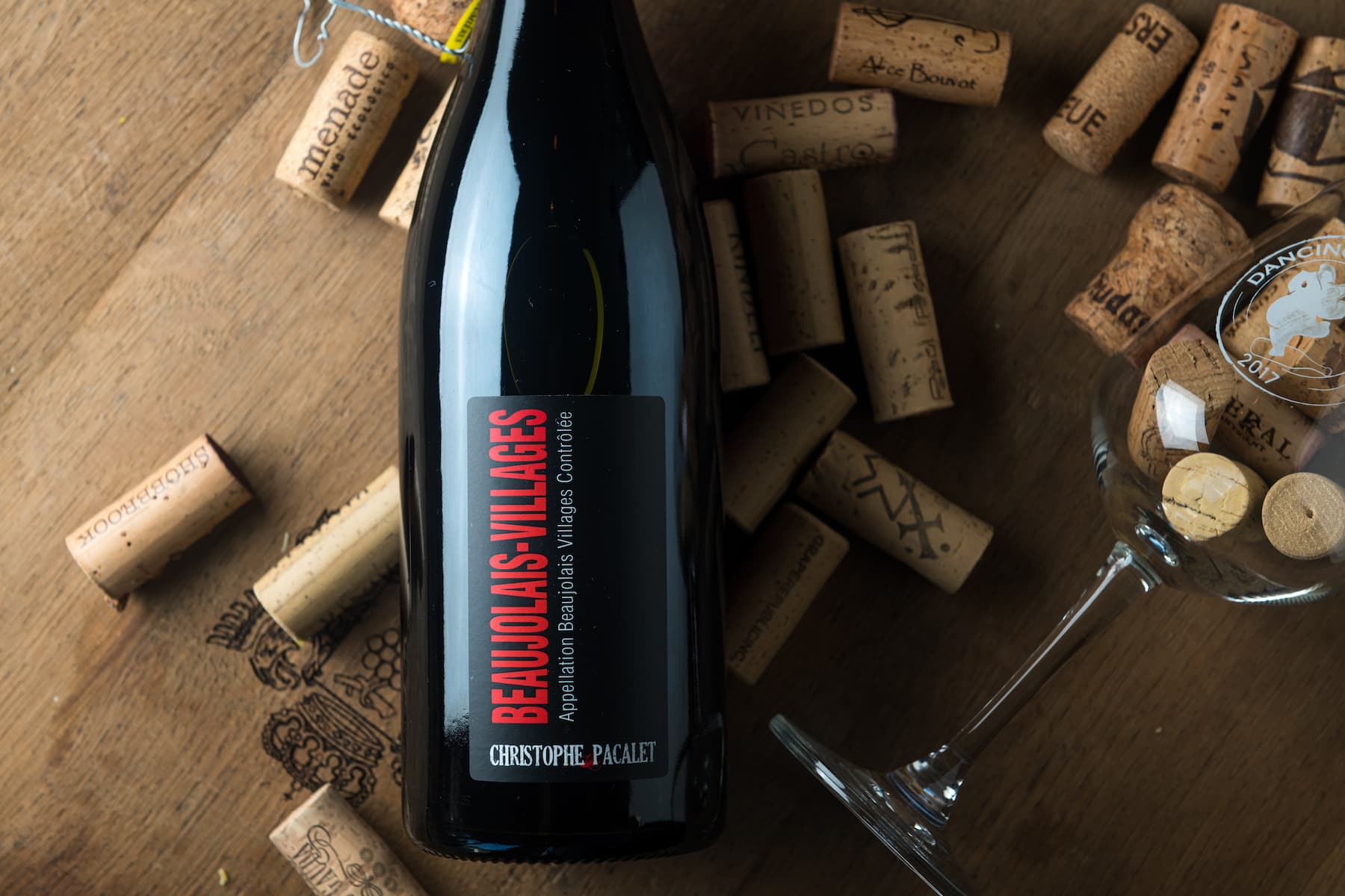 「Beaujolais Villages, Christoph Pacalet, 2018」是入門的村莊級酒款，甜美易飲。（750元／瓶，代理商：新生活）