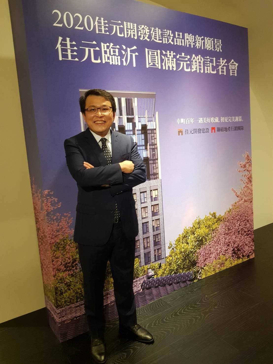 佳元開發建設總經理蔡錫全曾主導鄉林建設與嘉磐建設的雙北市土地開發案，自己創業後，從土地開發、市場分析、建築規劃到營建管理都親力親為。