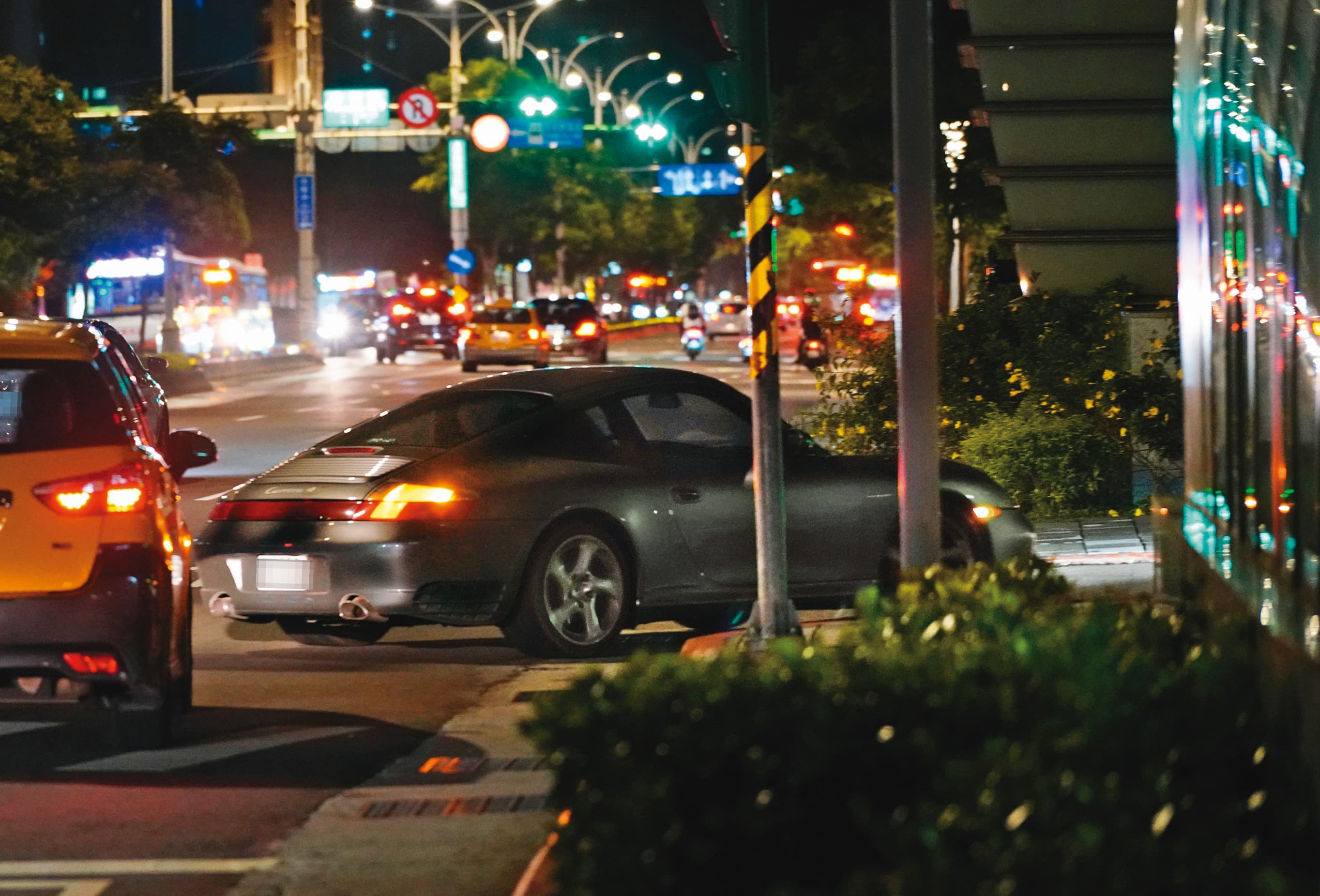 7月1日22：49，吳心緹駕駛胡釋安的車回胡家，再也沒有看到兩人離開；由此看來，吳心緹已經入住胡釋安家。