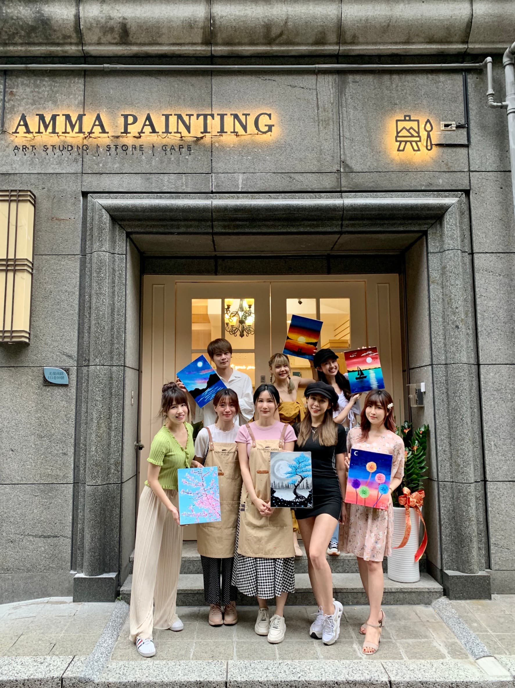 7人的畫作將全數捐贈給家扶基金會做公益拍賣。（AMMA PAINTING提供）
