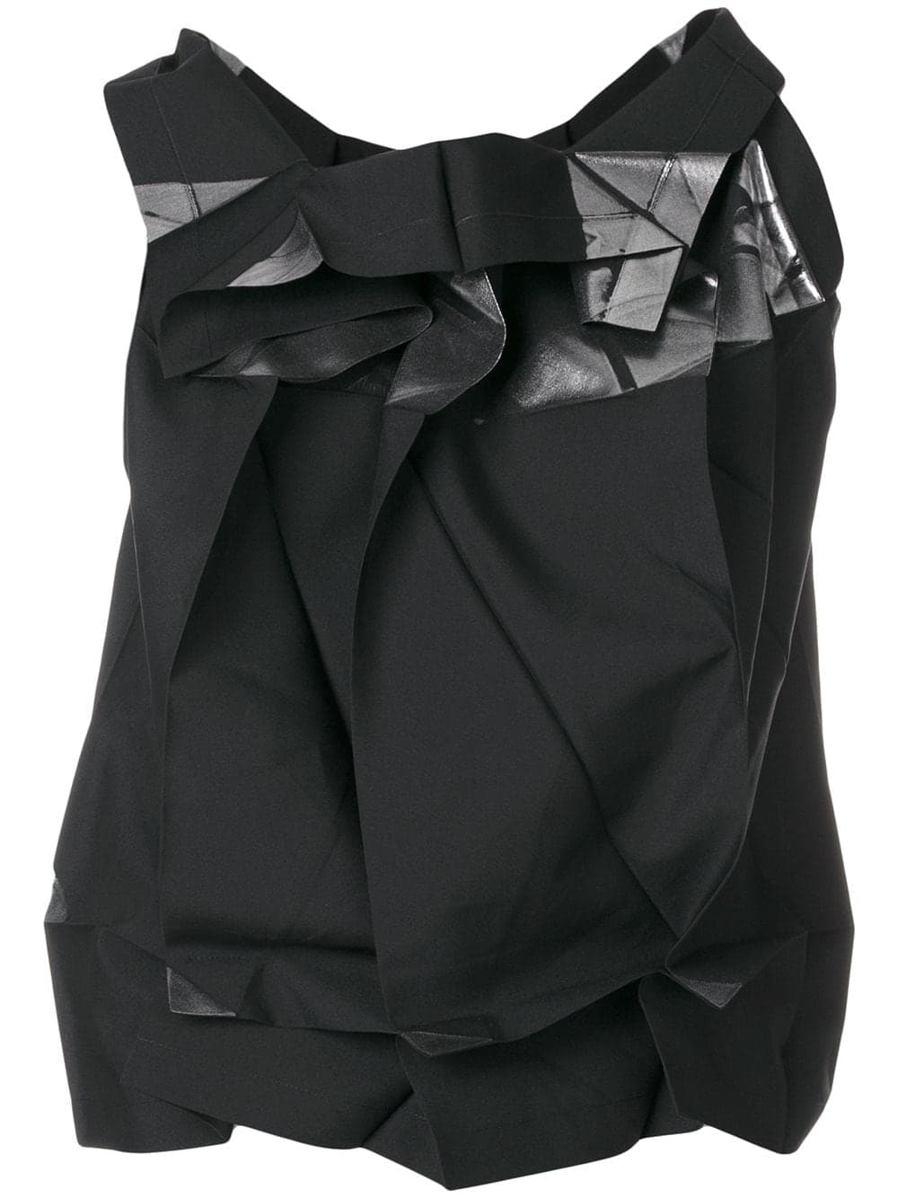 林青霞的上衣來自Issey Miyake。約NT$28,000（翻攝自FARFETCH）