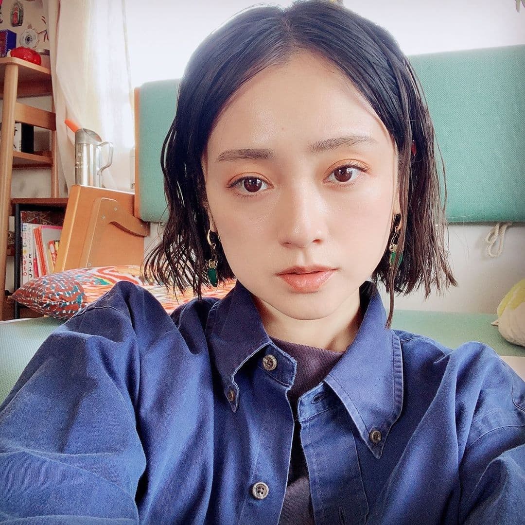 現年38歲的安達祐實童顏依舊，看不出是兩個孩子的媽。（翻攝安達祐實Instagram）