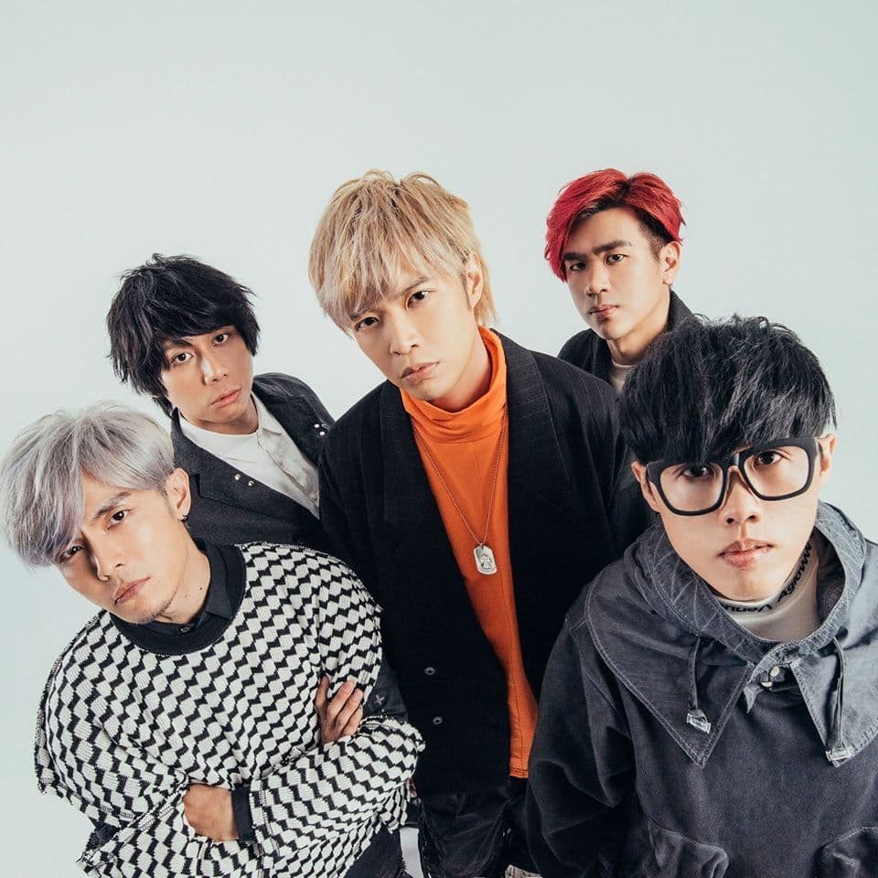 〈想見你想見你想見你〉成華語金曲，可是卻無緣今年金曲，讓主唱阿璞很遺憾。（左起阿電、霸天、阿璞、小橘、劉逼）（翻攝自八三夭臉書粉絲頁）  