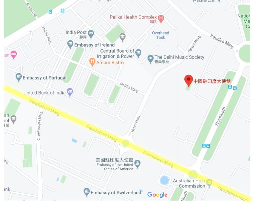 印度官員發起連署，盼將中國駐新德里大使館的「潘查希拉路」（Panchsheel Marg，黃線條處）改名為「達賴喇嘛路」。（翻攝自Google map）