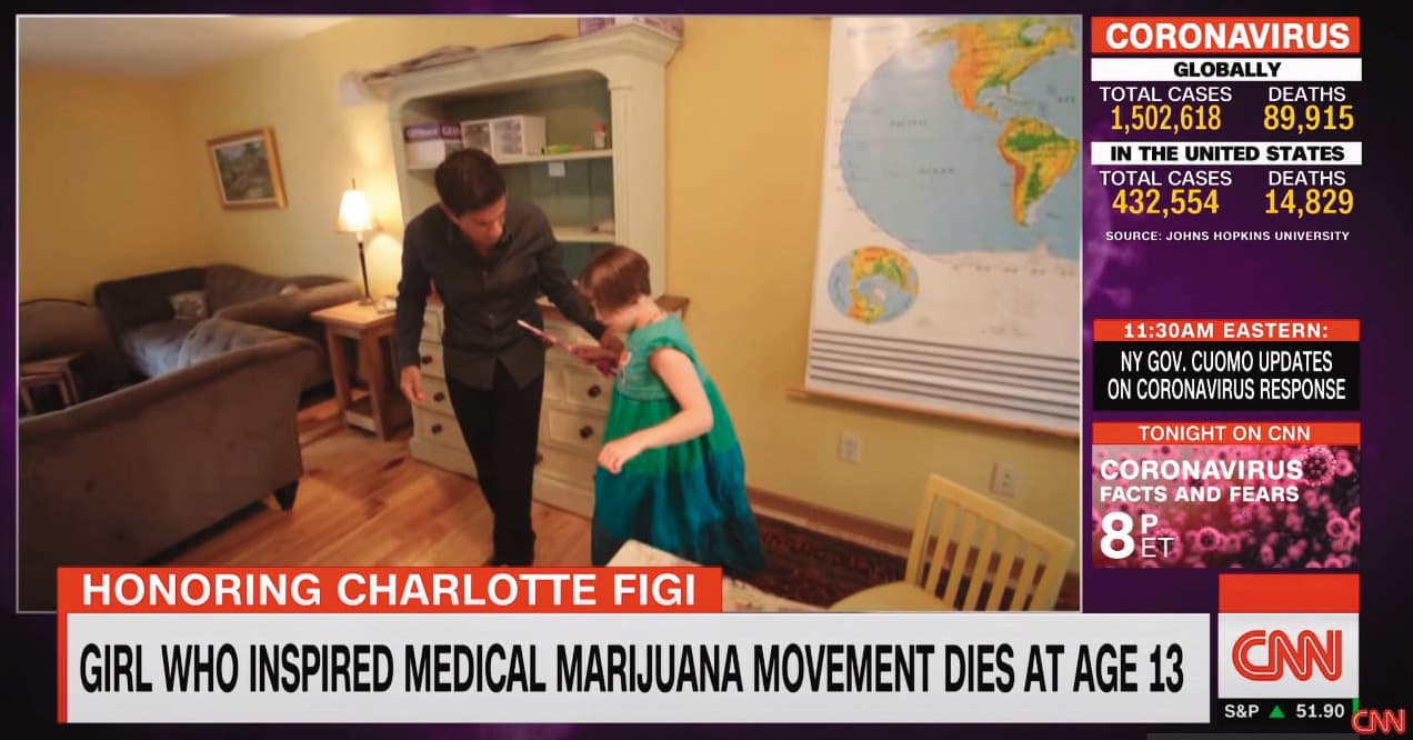 CNN報導女童夏洛特（右）使用大麻油後，從癱瘓在床到可以走動，神奇療效引起討論。（翻攝CNN YouTube）