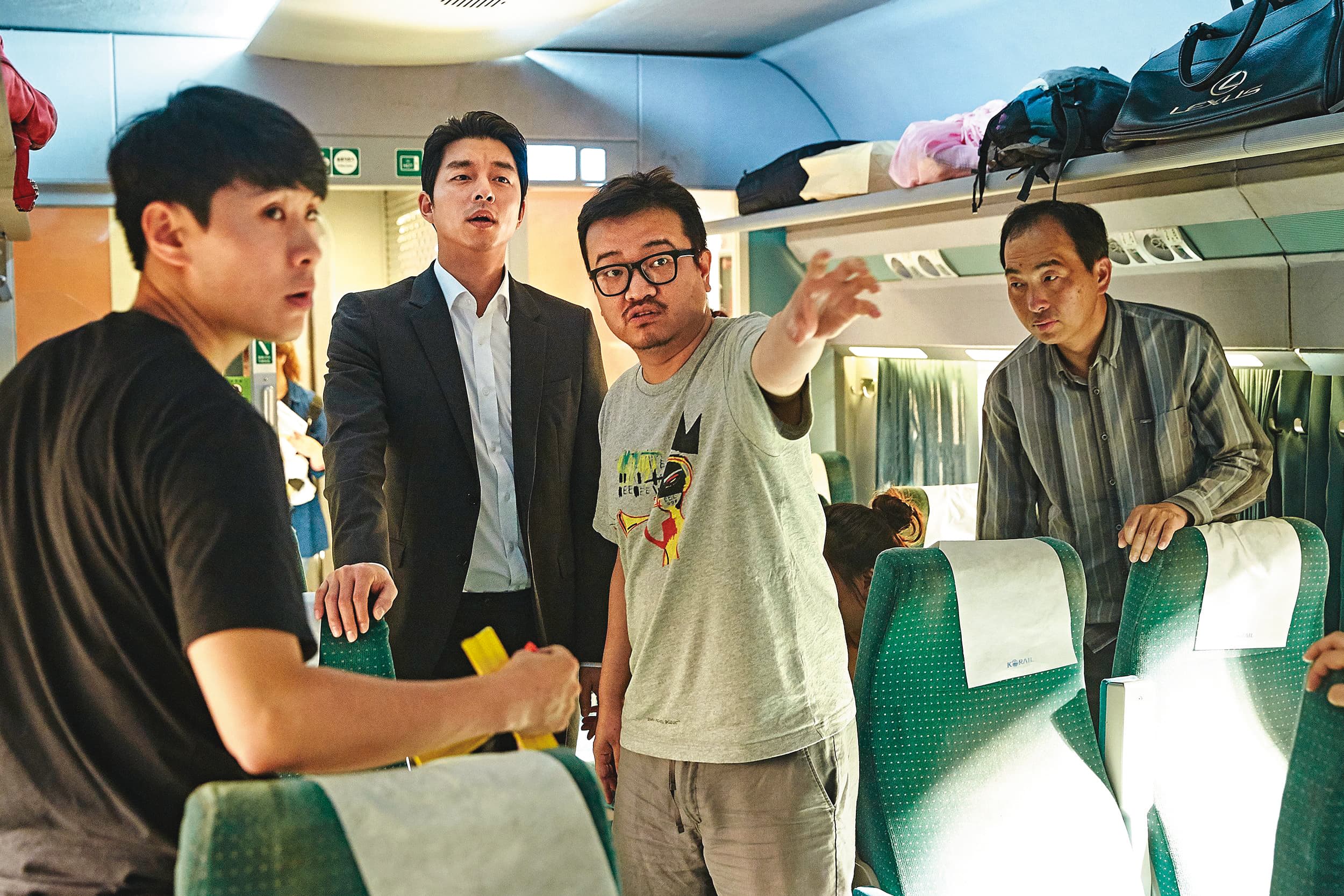 延尚昊（右二）首次執導的真人片《屍速列車》在台熱賣新台幣3.76億元，更帶旺男主角孔劉（左二）人氣。（翻攝自TVREPORT）
