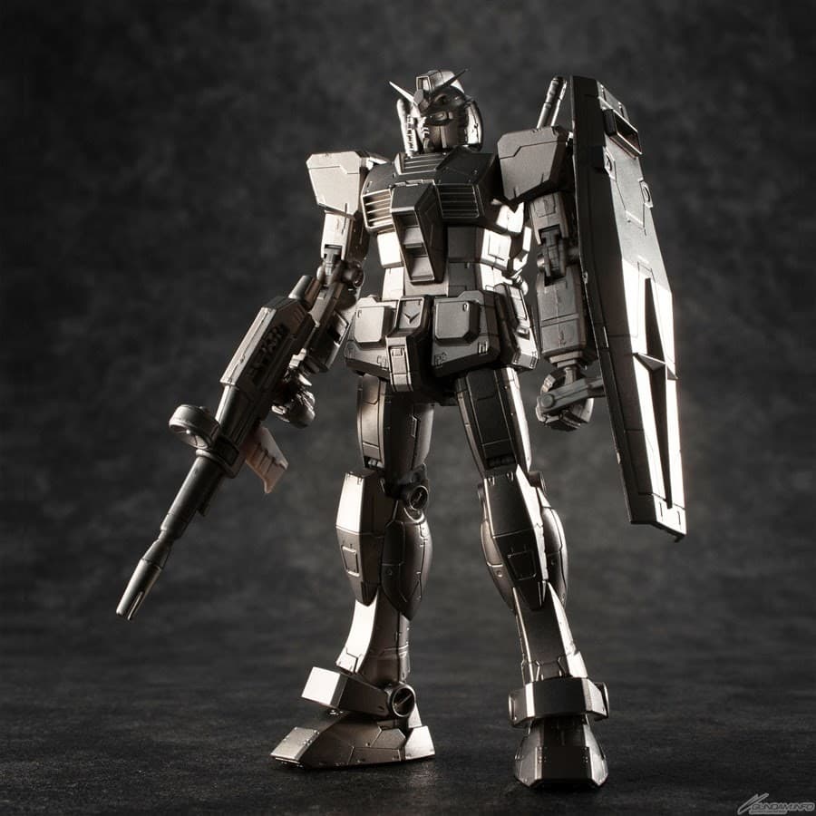 「地球製鋼彈合金」的金屬色相當有質感。（翻攝自GUNDAM.INFO）