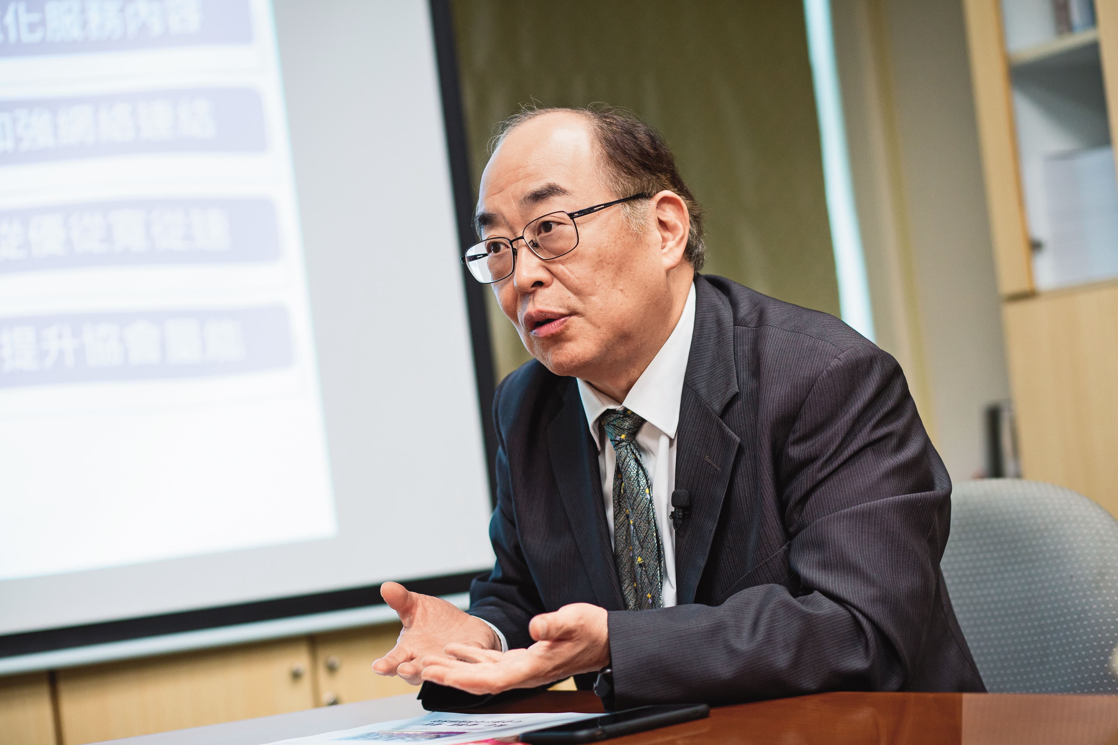 法務部保護司司長黃玉垣說，法務部去年已開始研擬修法，尋求跨部會合作以加強犯罪被害人保護的能量。