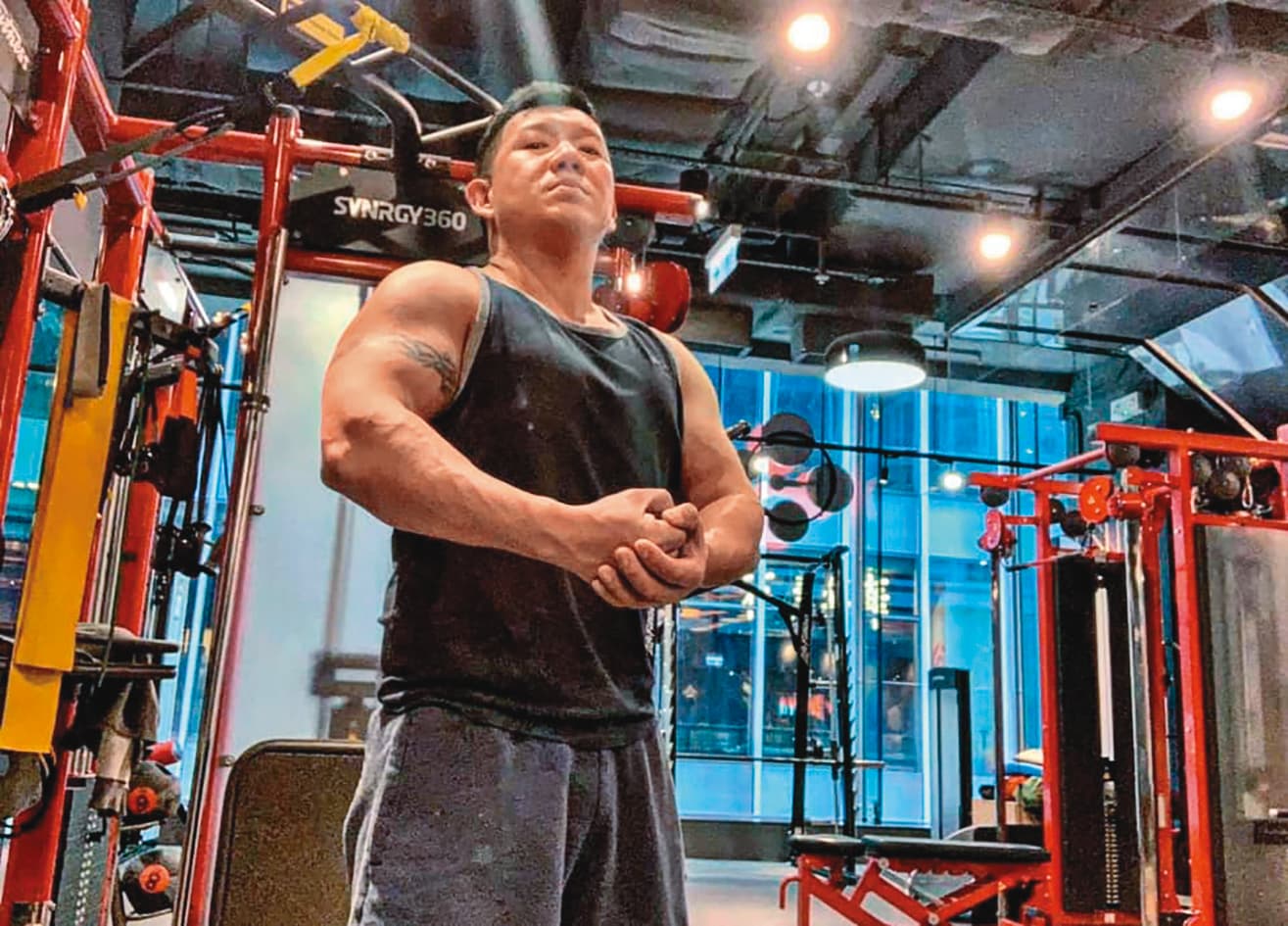 杜汶澤曾經被稱「肥佬」，健身之後身形大變。（翻攝自杜汶澤臉書）