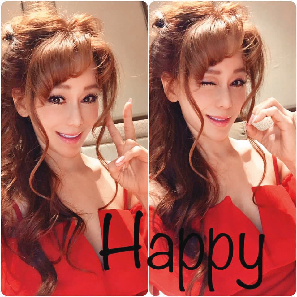 李翊菲相當努力維持外貌的年輕，舉手投足也都有自己的風格。（翻攝自Coco Lee臉書）