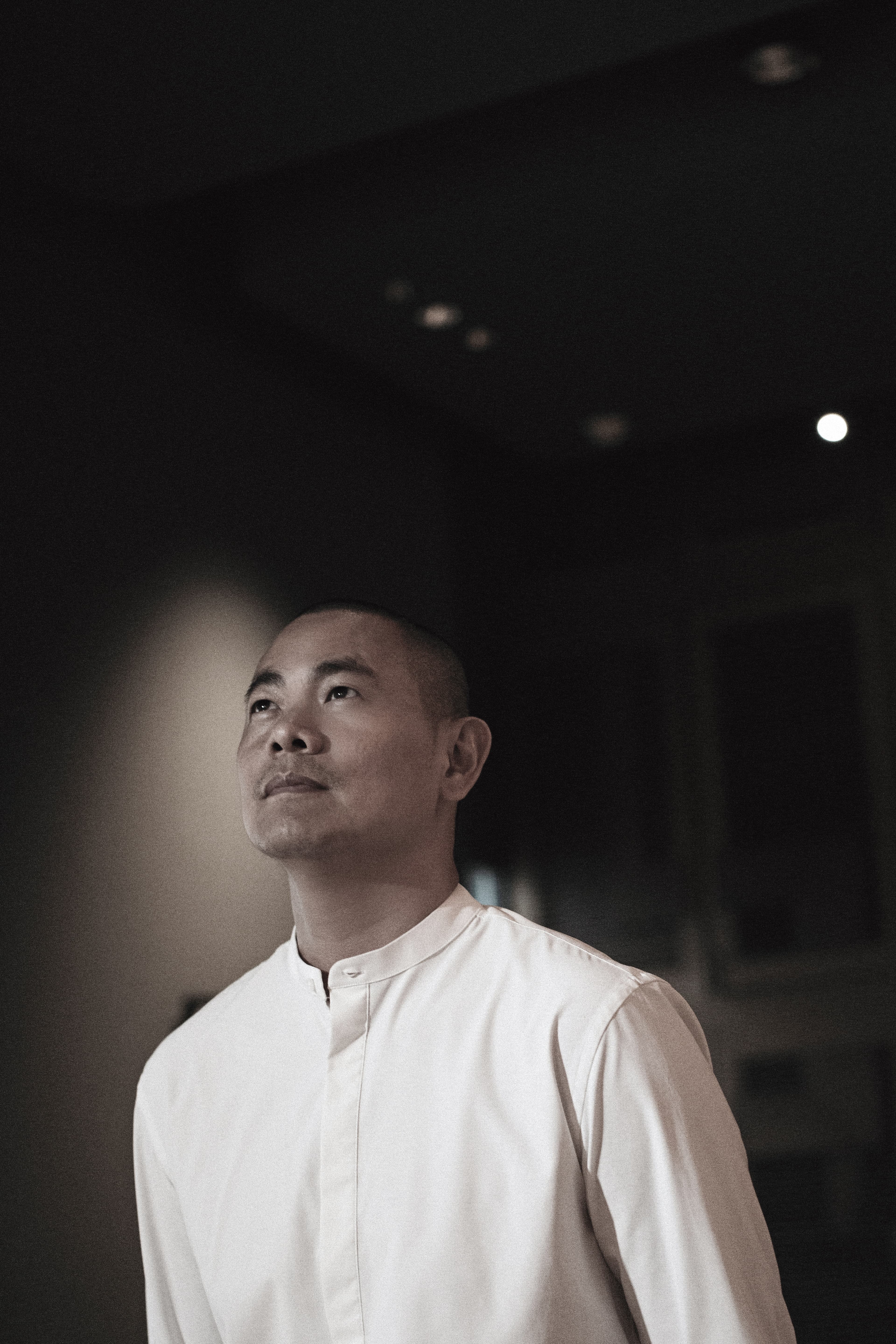 親手關掉新加坡的Restaurant ANDRÉ， 江振誠說現在的RAW也是一樣， 「每一天都在思考，怎麼樣會更好。 沒有一天是完美的，你覺得它完美的那天， 就是該關掉了。」
