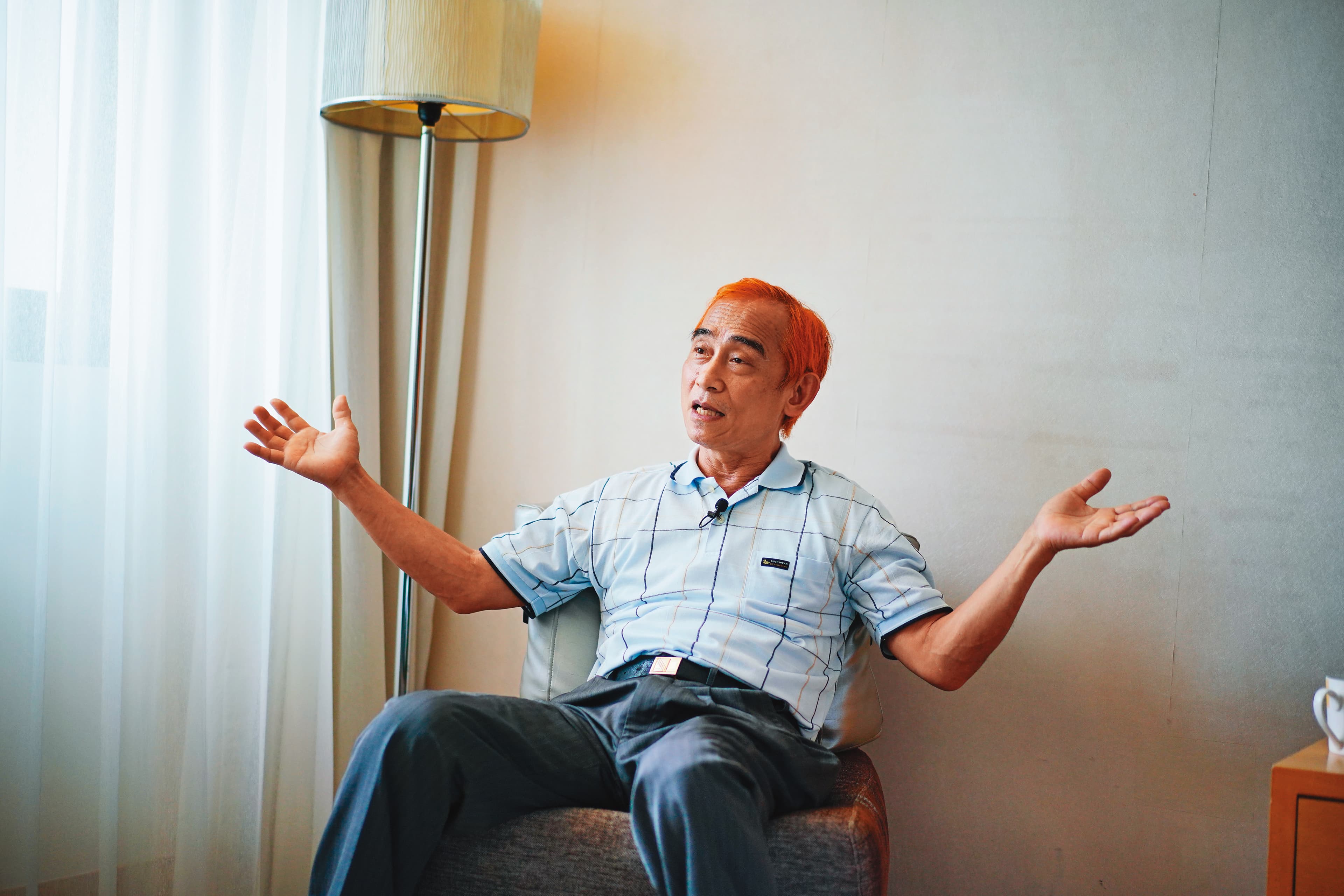 身為局外人的莊訓貴，清楚的點出華興的本質，他說：「他就像我們做社會運動，給你集體催眠；也像『sakura』，要信徒分享經驗，有人感動到落淚，這就是直銷的做法。」