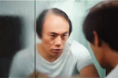 秦昊在《隱秘的角落》飾演變態代課老師，連禿頭造型都在網上引起熱議。（翻攝自秦昊微博）