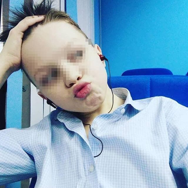 14歲的俄羅斯少女戴利亞日前生下女嬰，但10歲男友奇科夫必須等到6年後，才能成為孩子法律上的爸爸。（翻攝戴利亞IG）
