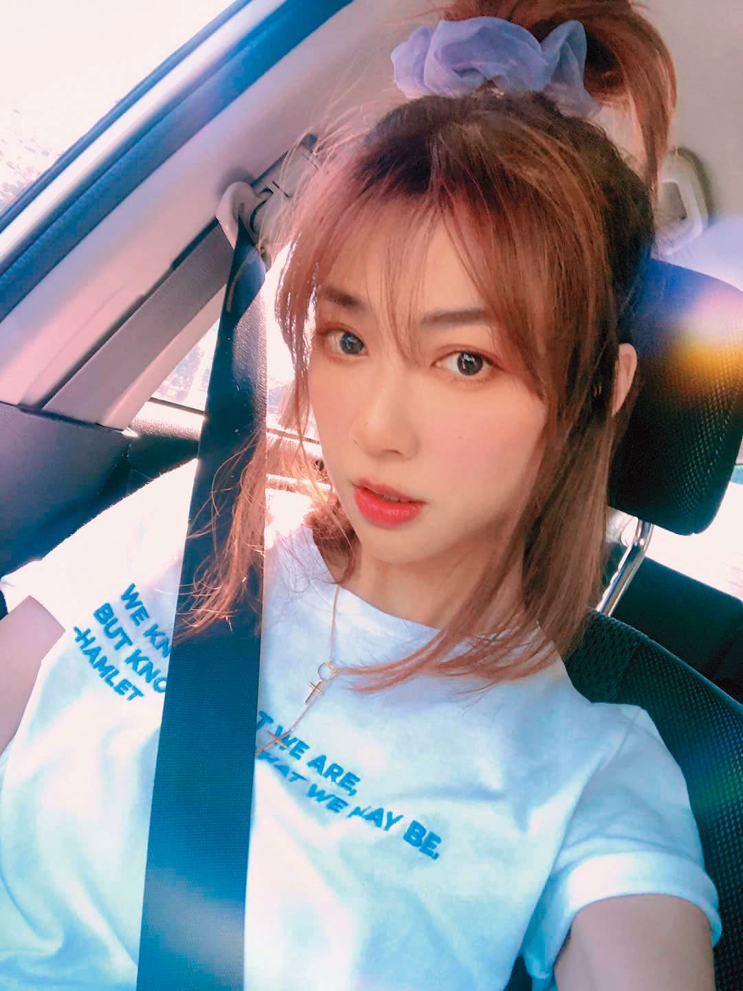 林采薇與黃少谷曾經宵夜吃火鍋被拍，最近準備結婚。（翻攝自林采薇臉書）
