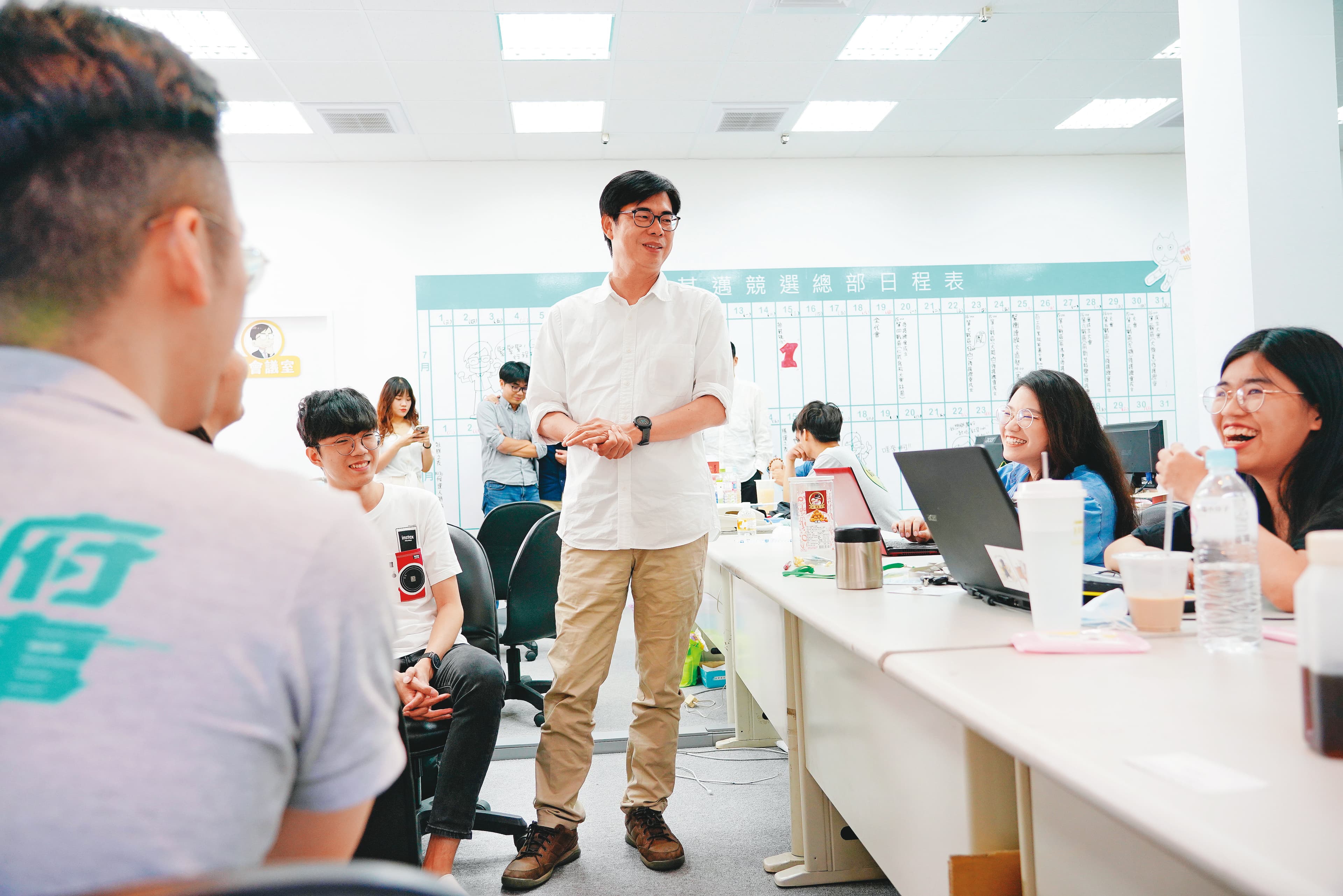 陳其邁的競選團隊以20多歲的年輕人為主，未來他的市府團隊也會大量起用年輕人。