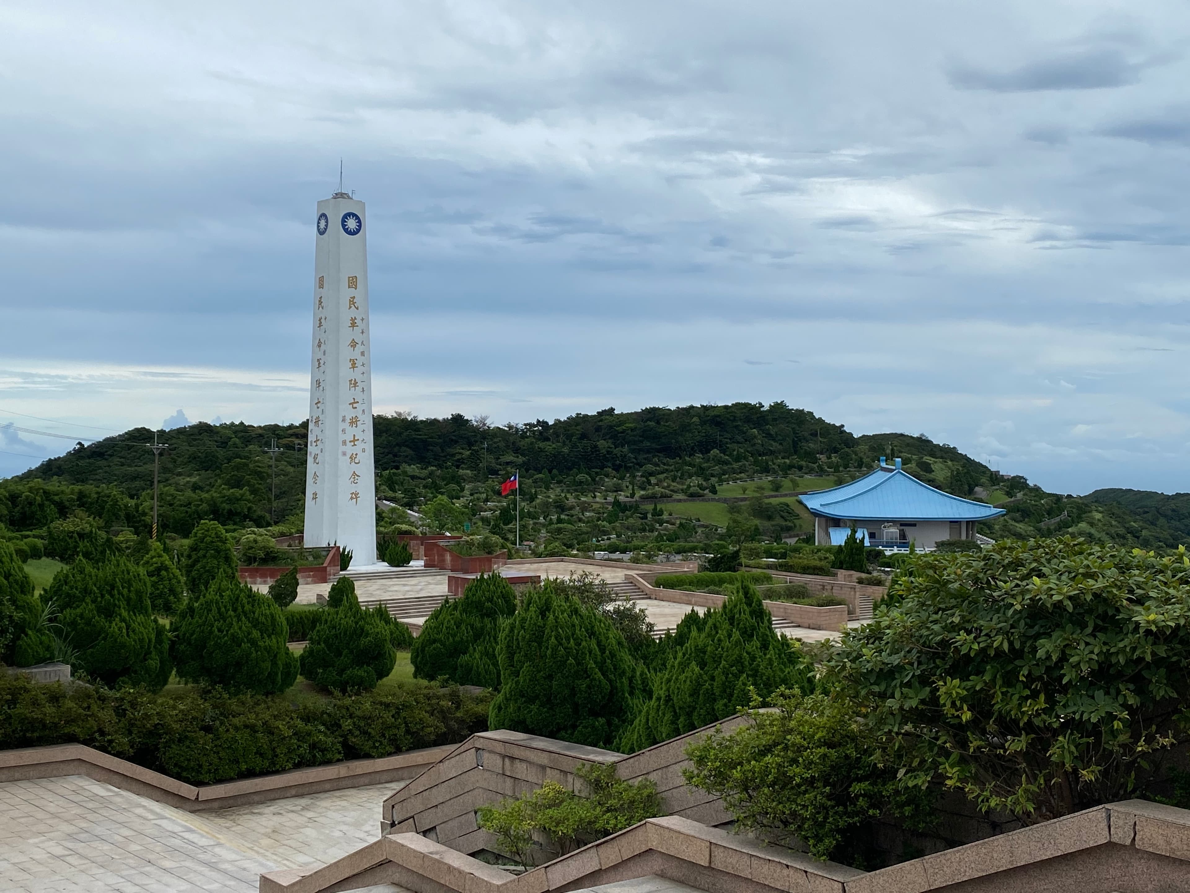 台聯黨主席劉一德在前總統李登輝治喪大員會議中提及，五指山墓園要加強安全管理。
