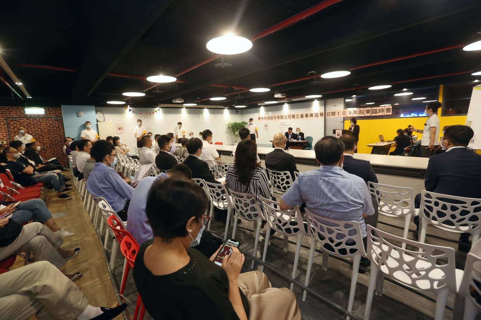 東林台北南港場臨股會順利開成，外商派取得2普董、1獨董。
