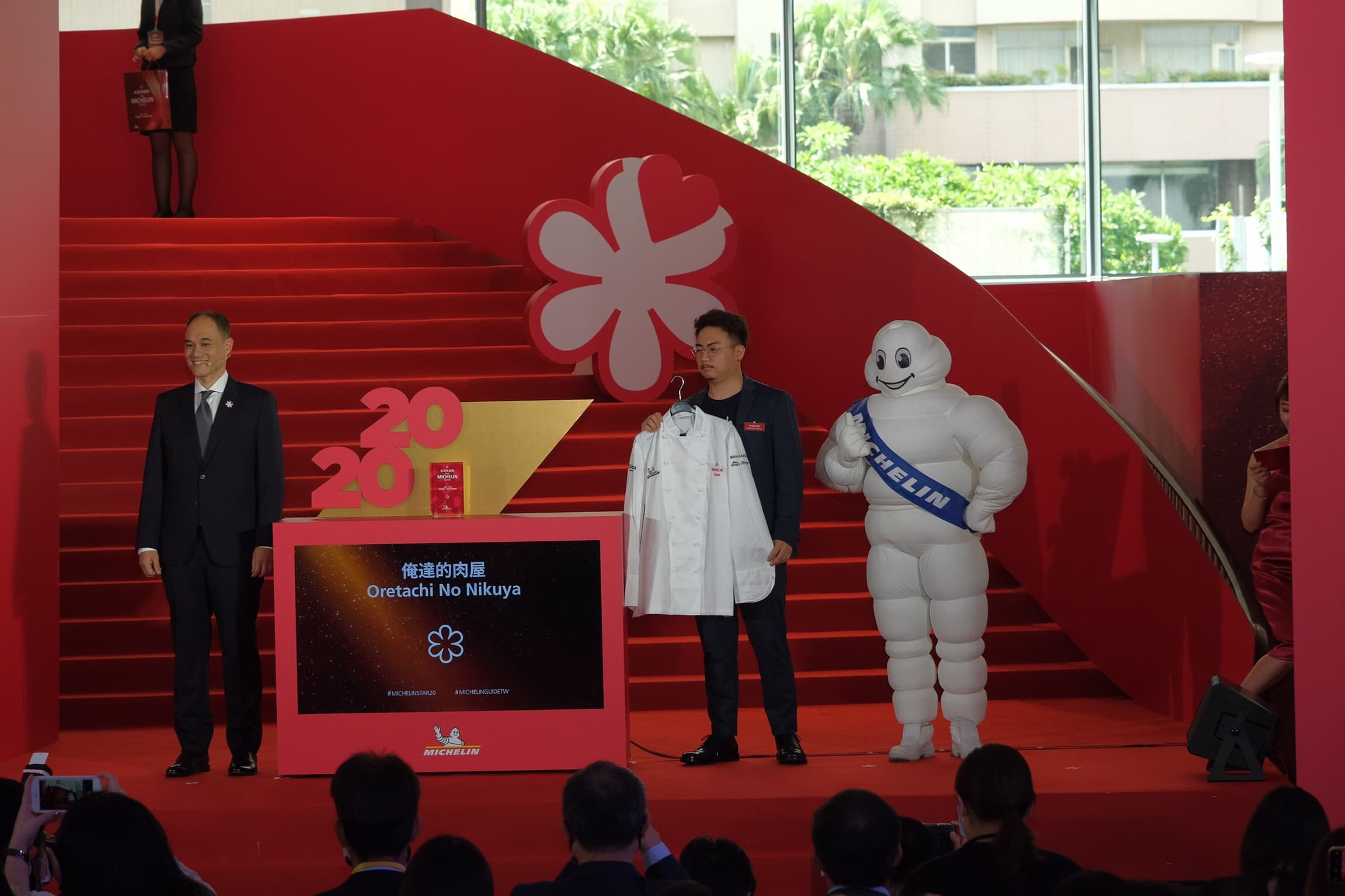 拿下一星與年輕主廚大獎的「俺達の肉屋」主廚鍾佳憲，可謂雙喜臨門。