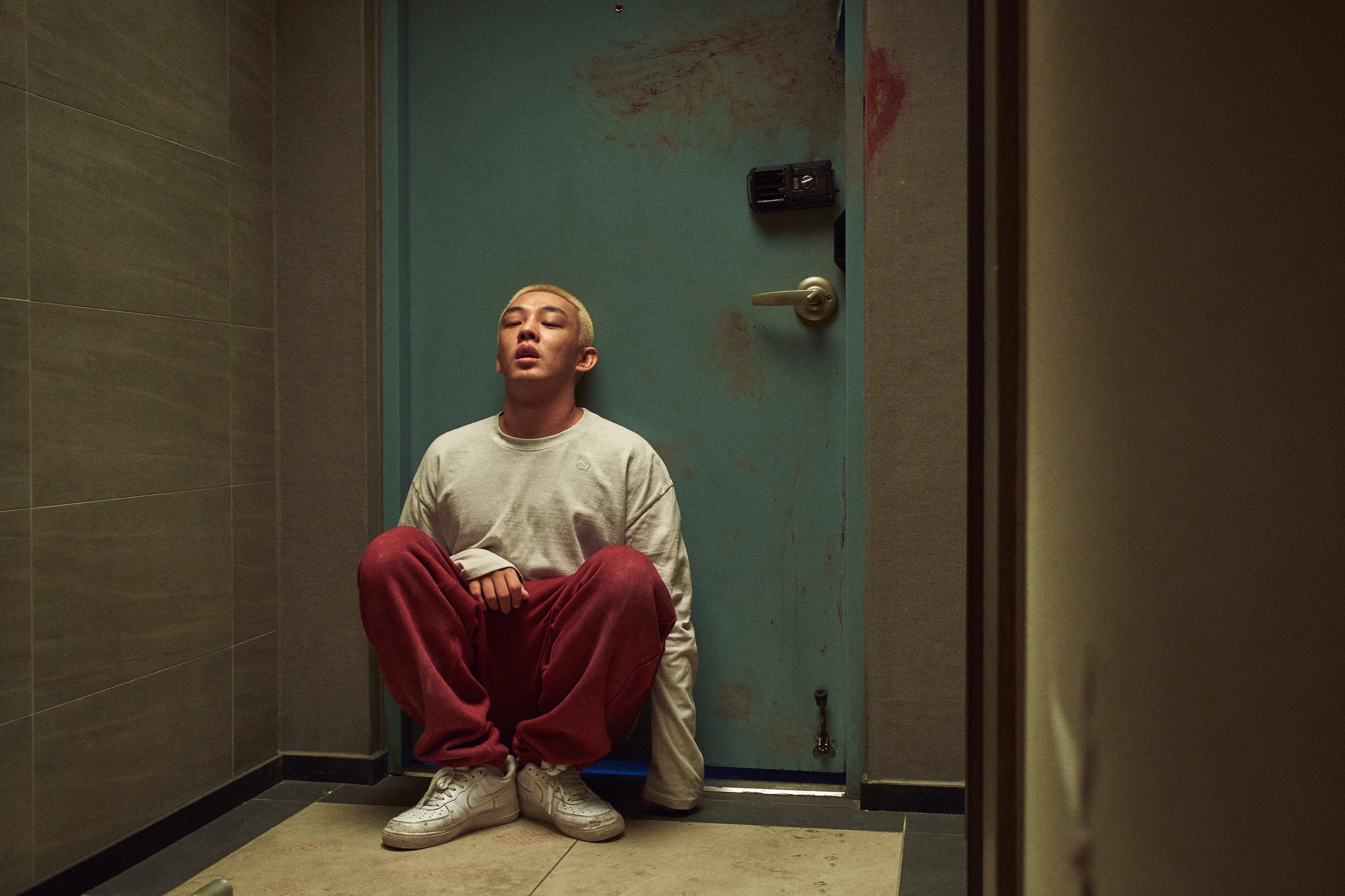 劉亞仁在《#ALIVE》有近50分鐘的獨角戲。（Netflix提供）
