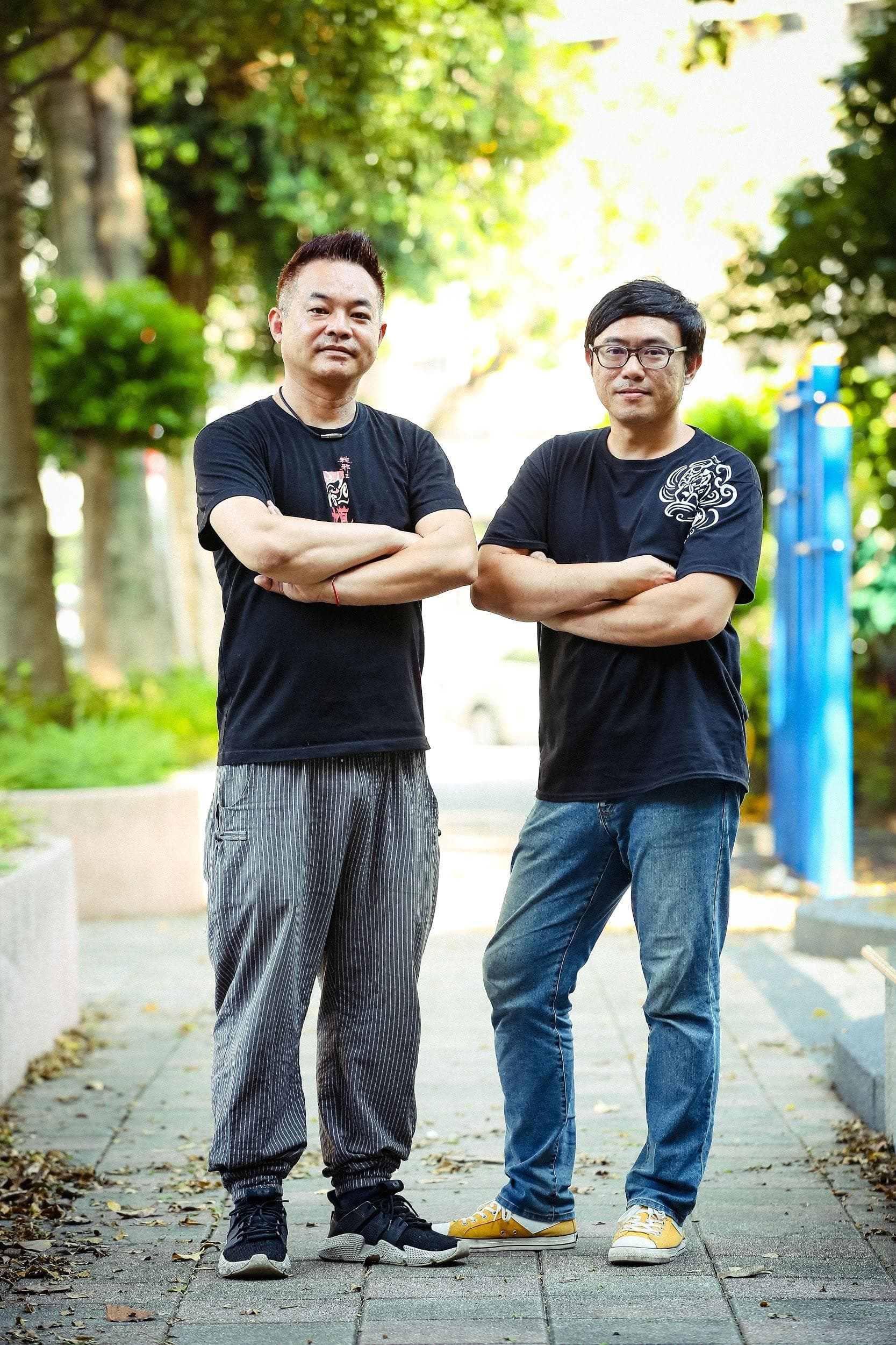 監製鄒介中（左）與導演廖士涵合作拍片，聯手拓展台灣恐怖類型電影新素材。