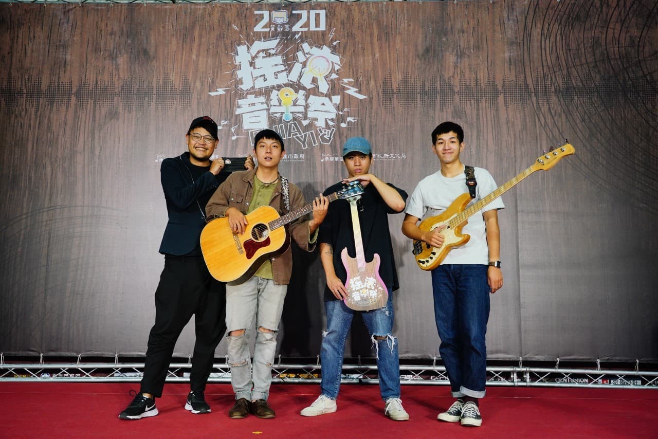 蘇打綠團長阿福（左）積極培育新生代樂團，他旗下由謝博安領軍的樂團鹿洐人也將參加嘉義搖滾音樂祭。