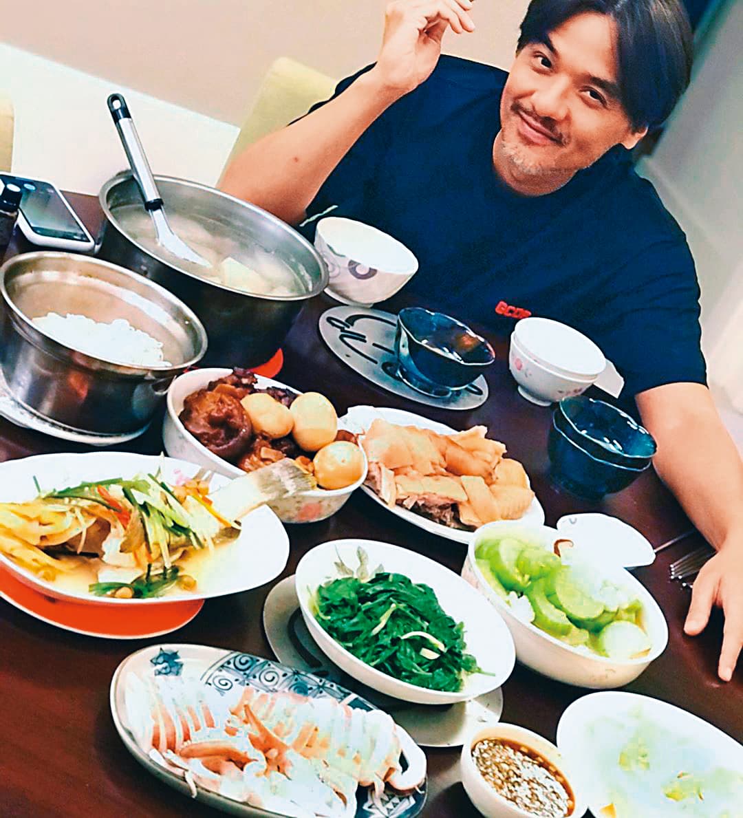 馮德倫之前來台，舒淇有時會po文分享夫妻生活，比如料理之類的。（翻攝自舒淇IG）