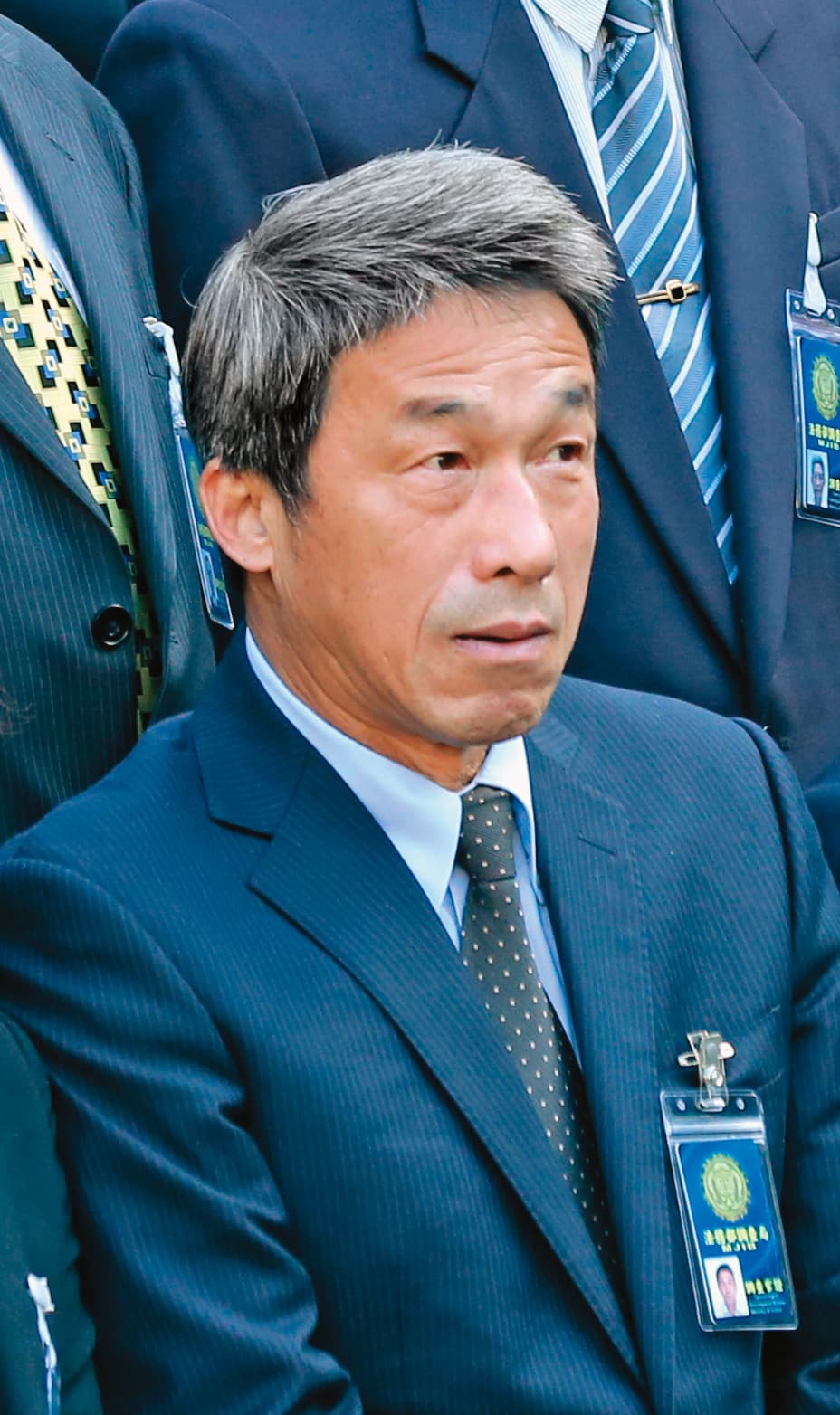調查局前經濟犯罪防制處長秦台生不僅曾偵辦翁茂鍾案件，也向他買股票，退休後還到翁的公司任職。