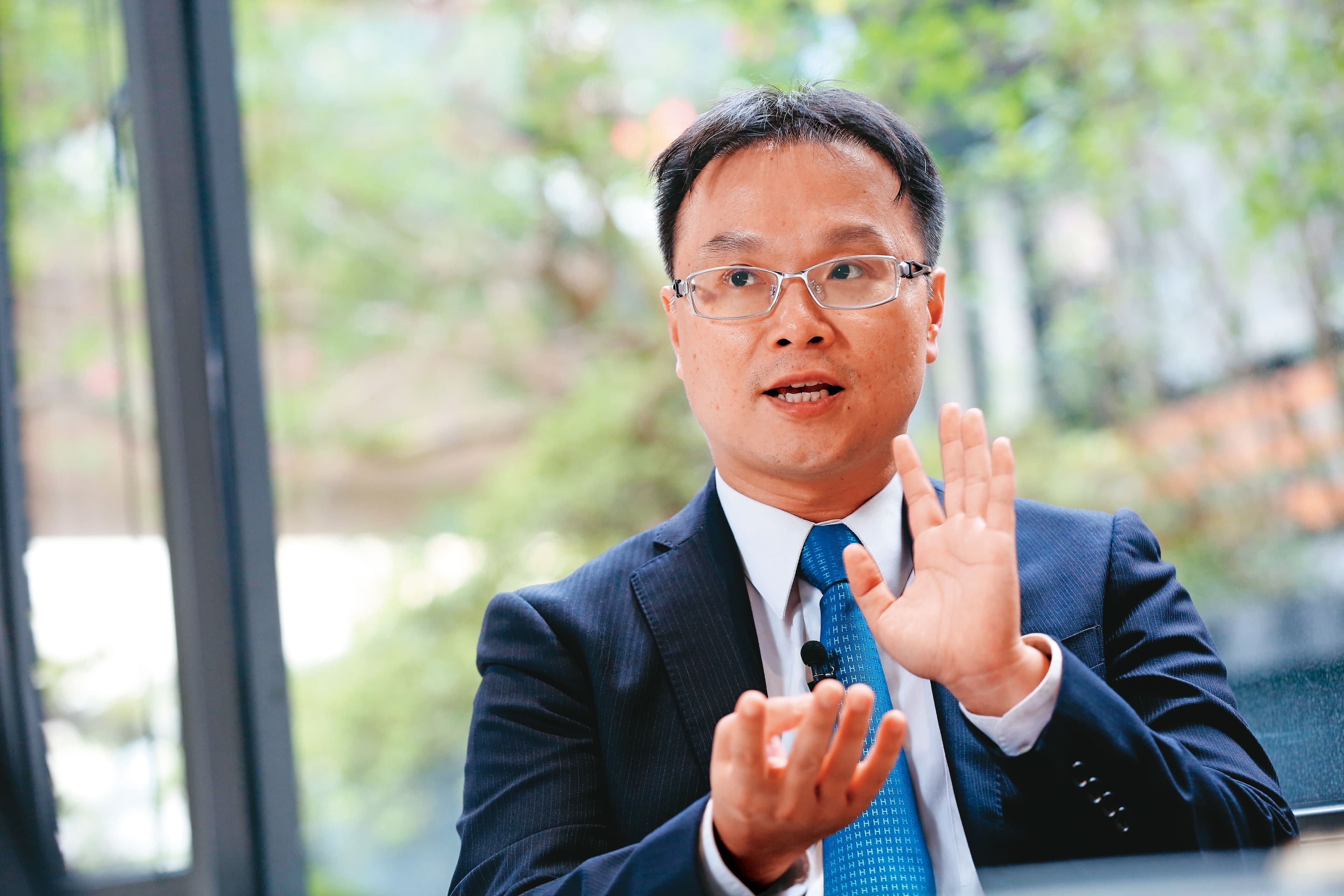 仲英財富管理投資長陳唯泰表示，挑選資產股應觀察股價淨值比。