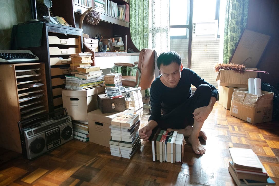 上屆影帝陳以文個性低調，疫情間他在家中整理生活。（金馬影展執委會提供）