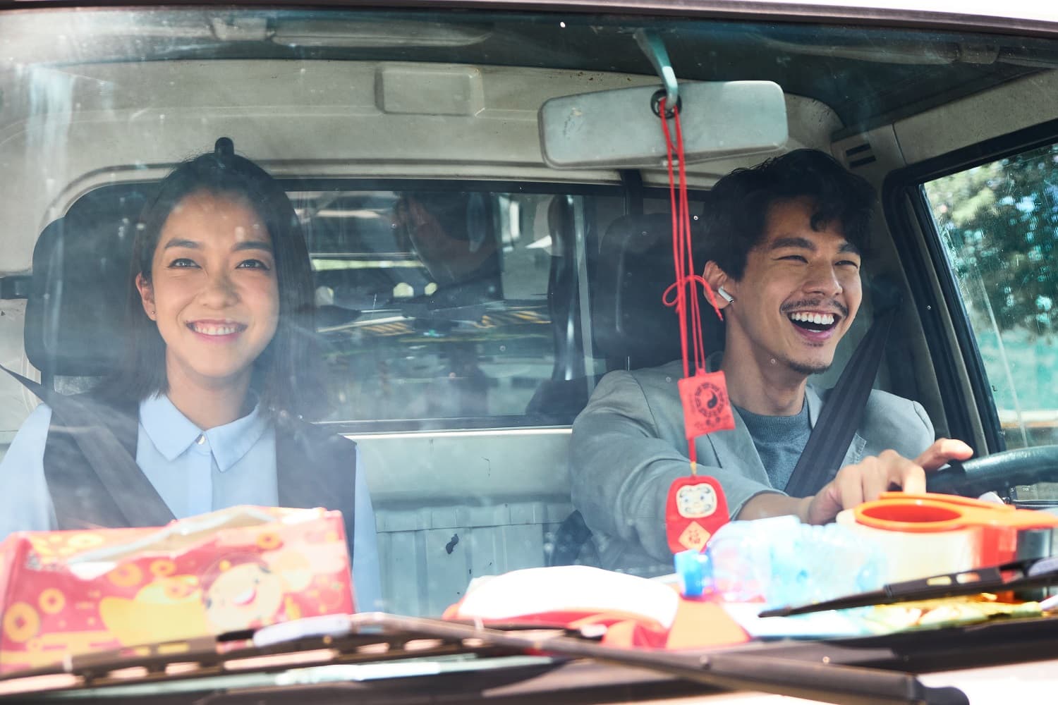 電視劇《大債時代》由林柏宏（右）、李霈瑜（左）演出，第1集搶先在高雄電影節首映。（高雄電影節提供）