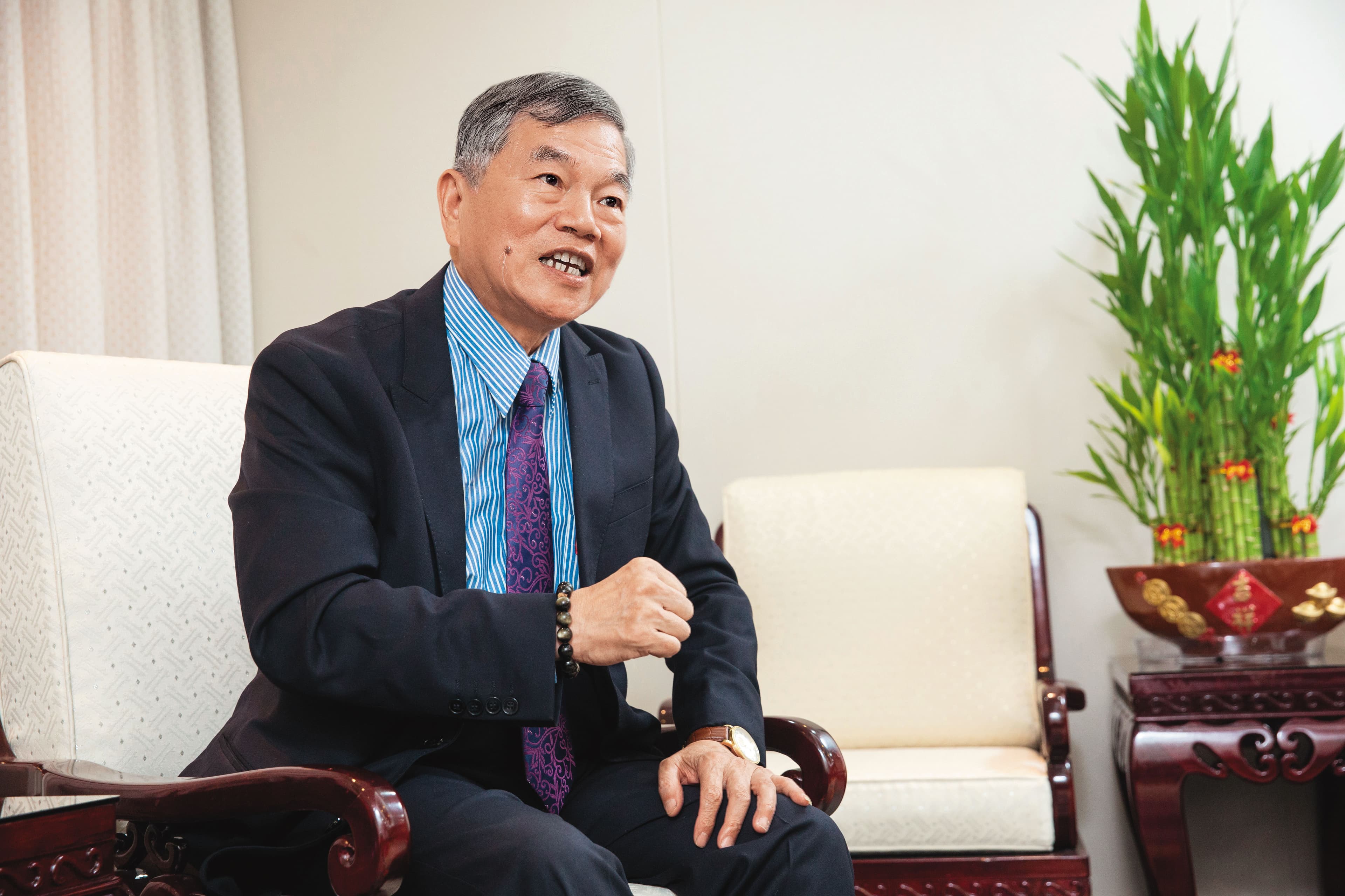副閣揆沈榮津說，台灣要重新定位為高階製造中心，透過4大中心等布局，可讓台灣經濟再好20年。