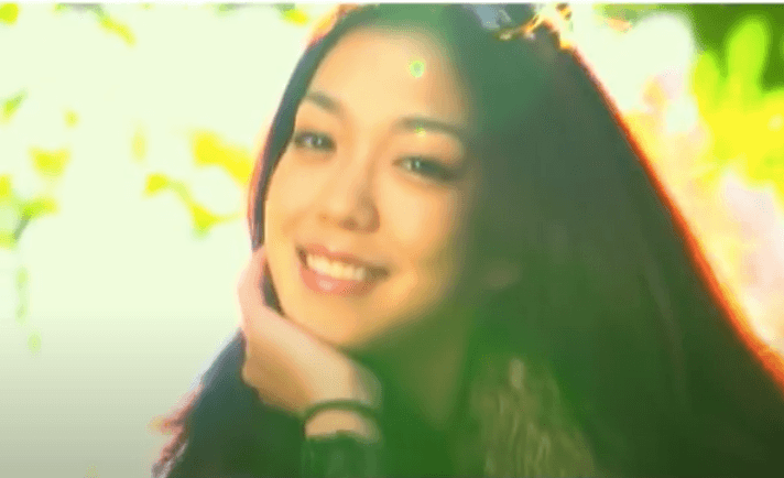 李霈瑜（大霈）當年演出黃鴻升MV〈痴漢〉，才剛出道以模特兒身份接下工作。（翻攝自YouTube）