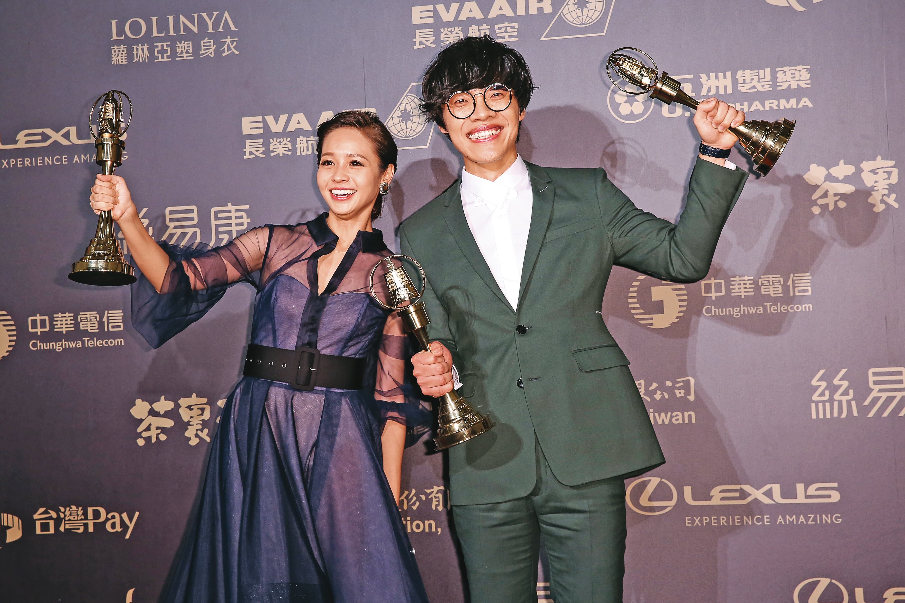 黃姵嘉（左）2018年曾以《台北歌手》獲得金鐘獎視后，當時視帝是盧廣仲。