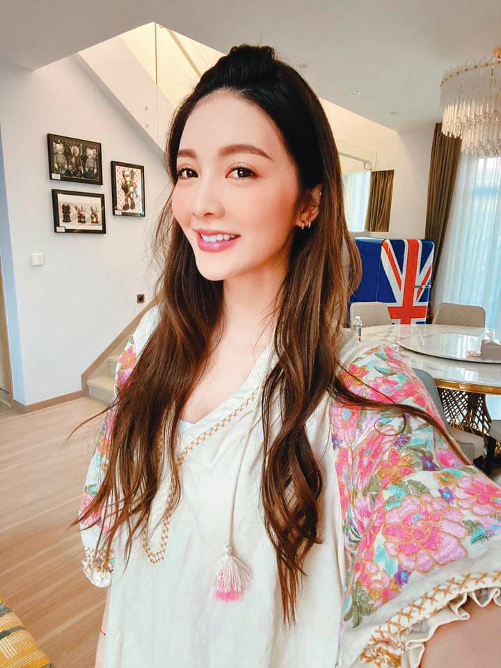 吳亞馨逆境之下重生,而且成為電商富婆。(翻攝吳亞馨臉書)