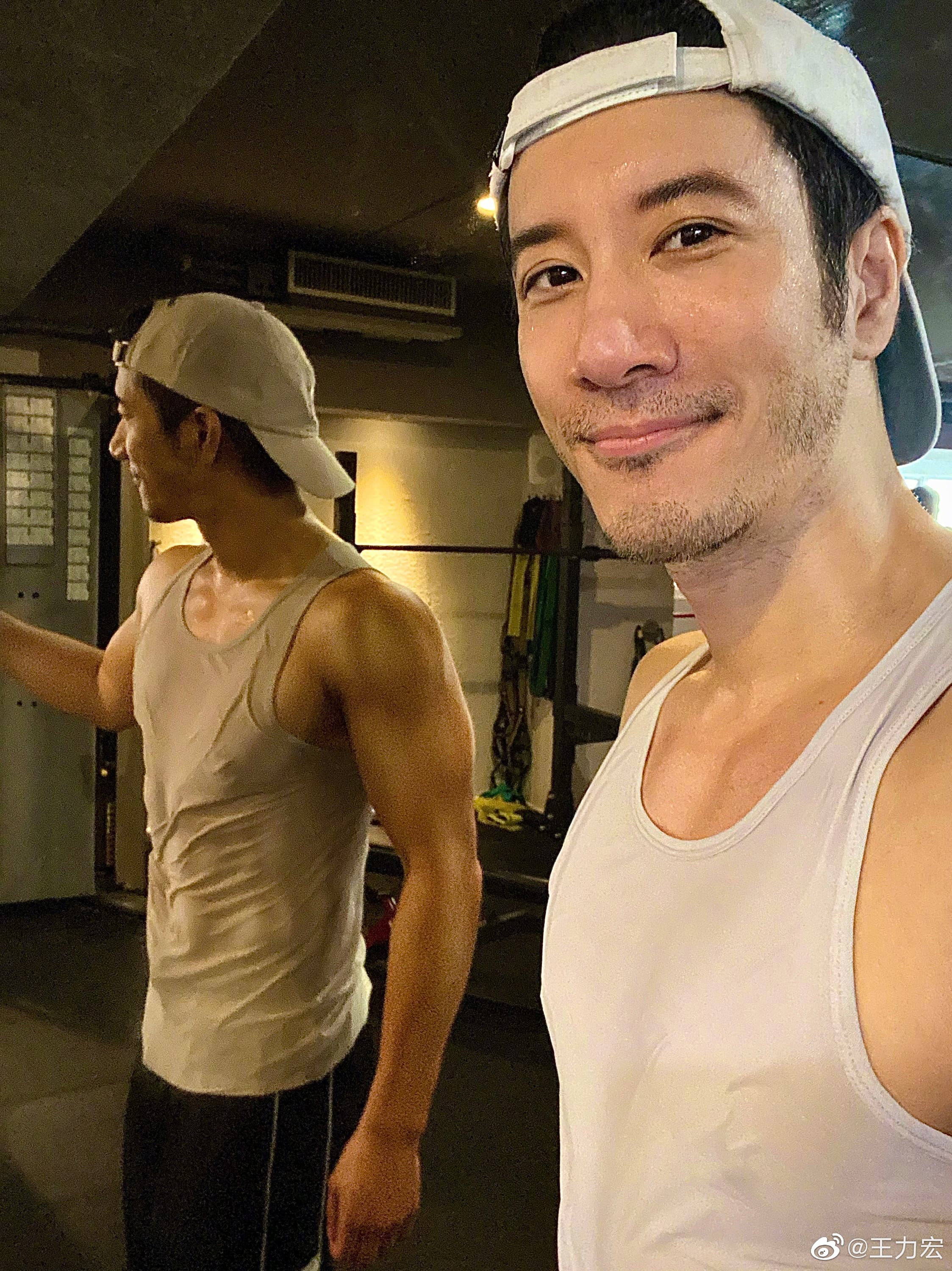 王力宏曾被自稱是他老婆的女粉絲騷擾多時。（翻攝自王力宏微博）