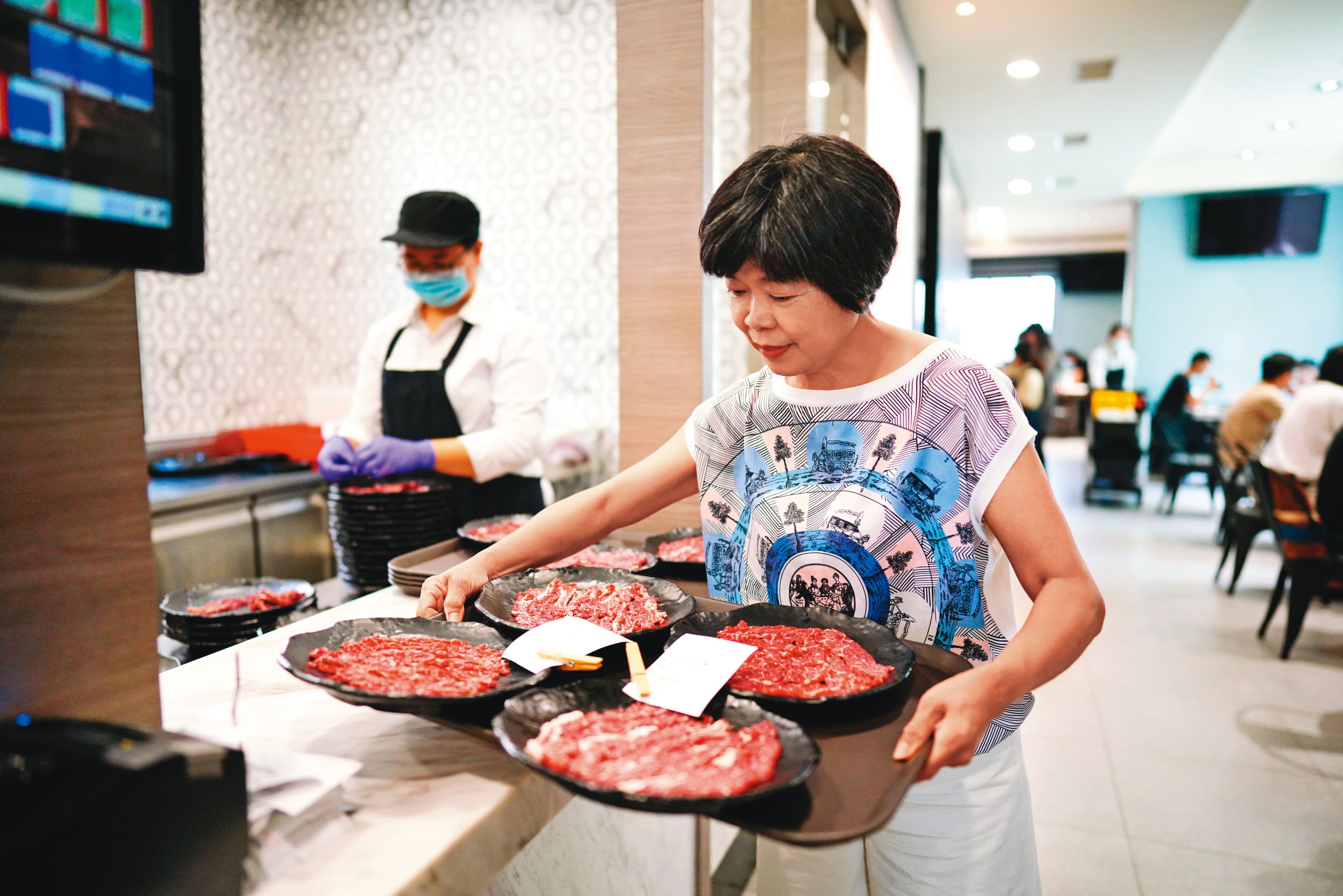 丁美麗認為事在人為，老公沈大裕當年決定半路出家賣牛肉湯時，她全力支持。