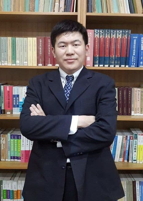 律師田永彬也是電腦專家，同樣具有法律及資訊專長，且擁有清大科法所碩士及交大資工學位。（讀者提供）