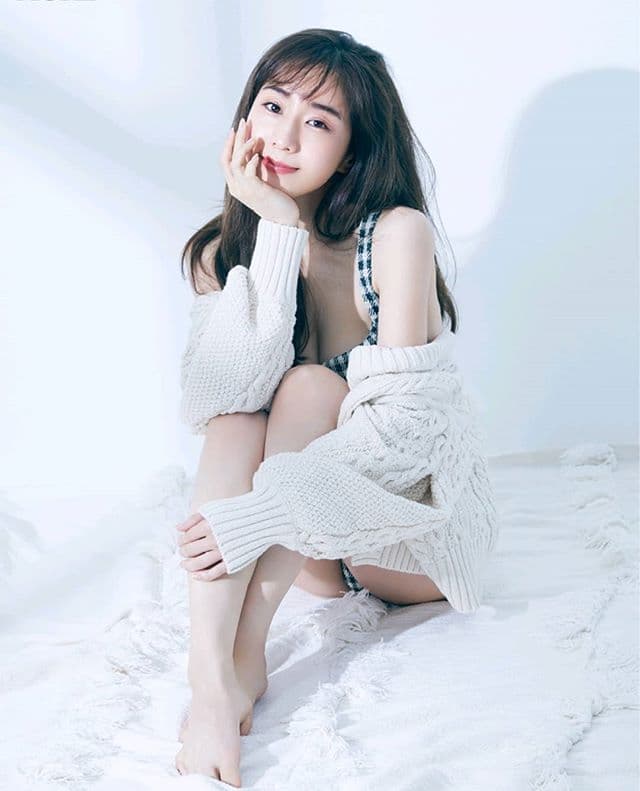 田中美奈實轉戰寫真界，爆紅後因曝光過度被選為「最討厭的女藝人」第4名。（翻攝田中美奈實IG）