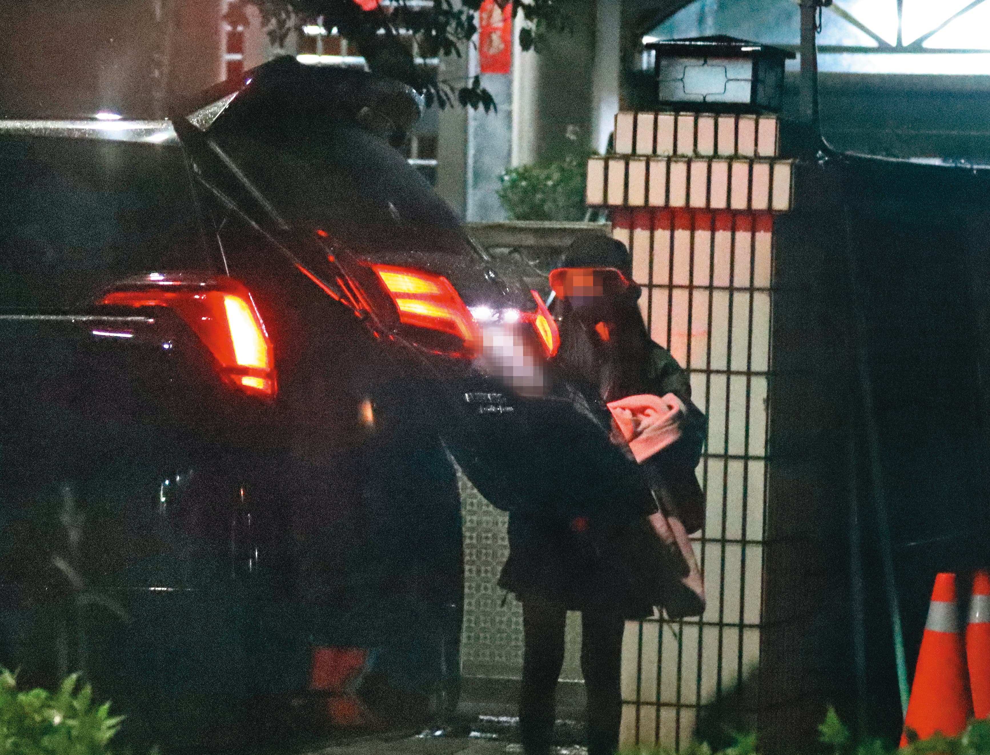  9/27 22：14，郭碧婷到了醫院檢查還是沒產兆，所以先與向佐回新北市林口住處。