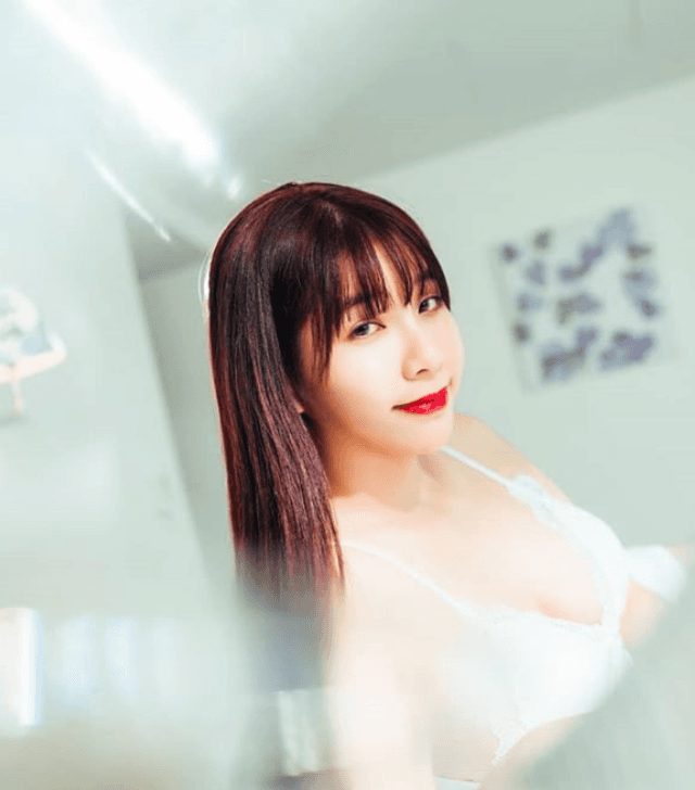 吳夢夢長相甜美，時常分享福利照讓粉絲大飽眼福。（翻攝自吳夢夢IG）