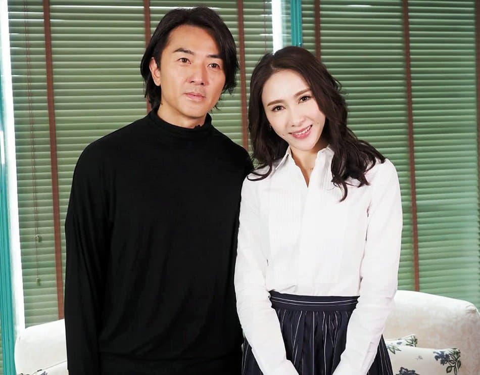 黎姿合體昔日螢幕情人鄭伊健。（翻攝自網路）