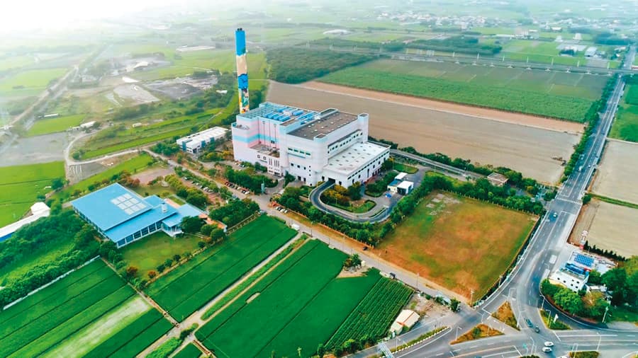 久陽取得榮福後3個月，隨即公告標下彰化縣溪州焚化爐操作勞務專案，股價也大漲，儼然買到金雞母。（翻攝彰化縣環保局官網）