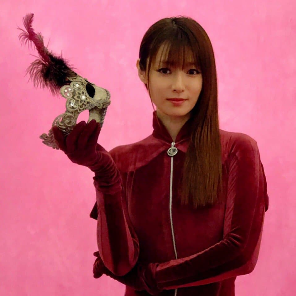 深田恭子在《魯邦的女兒》中經常得為了出任務穿上緊身衣。（翻攝自《魯邦的女兒》Instagram）