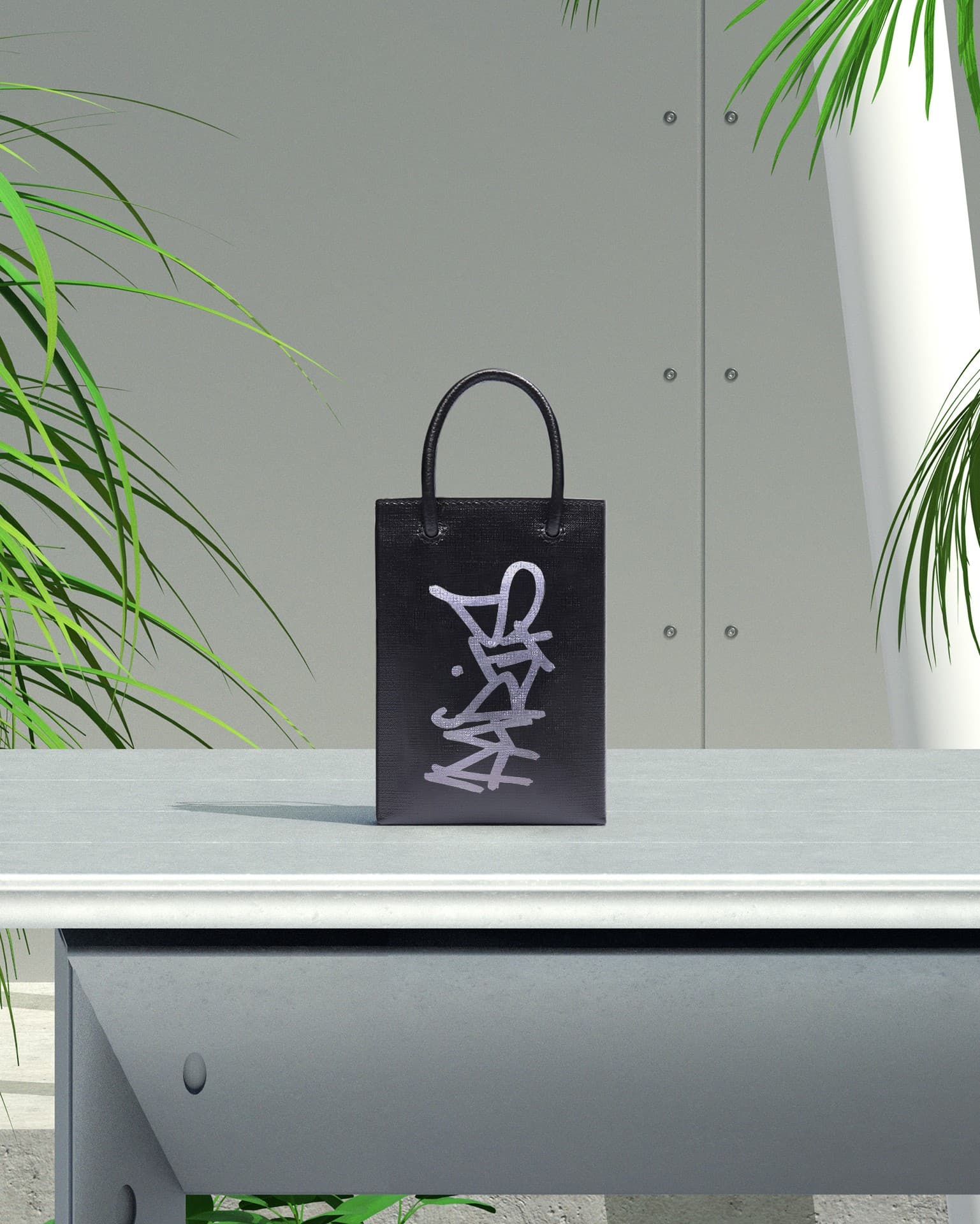 手機包。NT$29,900元。（BALENCIAGA提供）